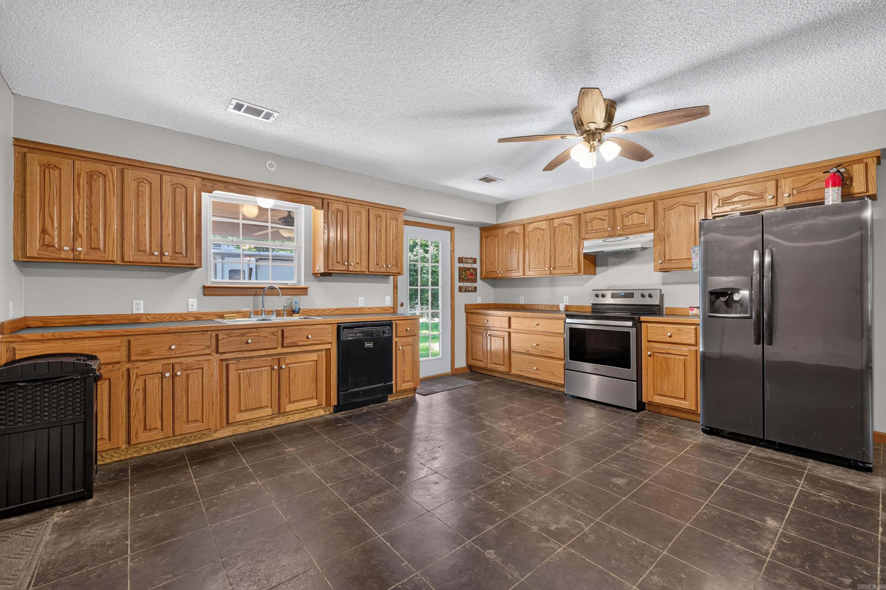 RIVERVIEW ESTATES - Residential