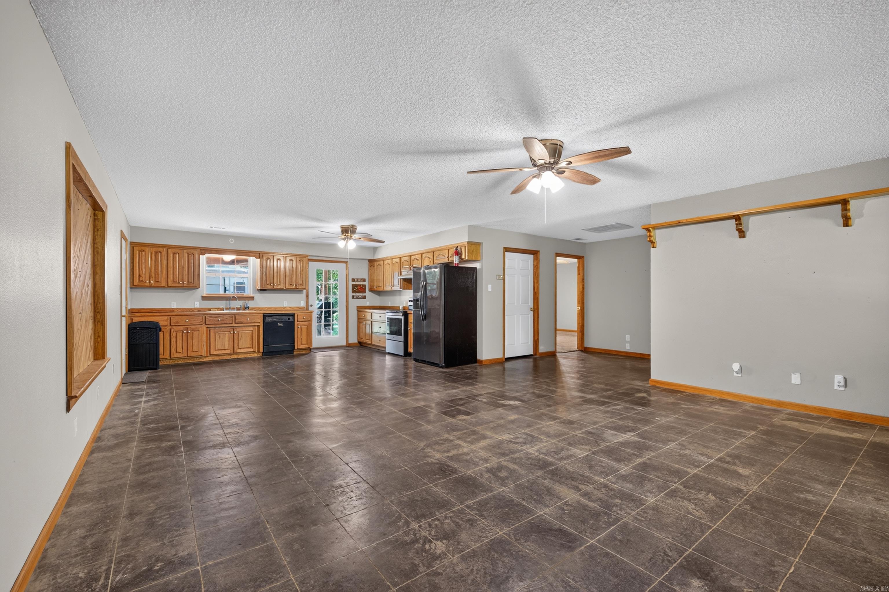 RIVERVIEW ESTATES - Residential