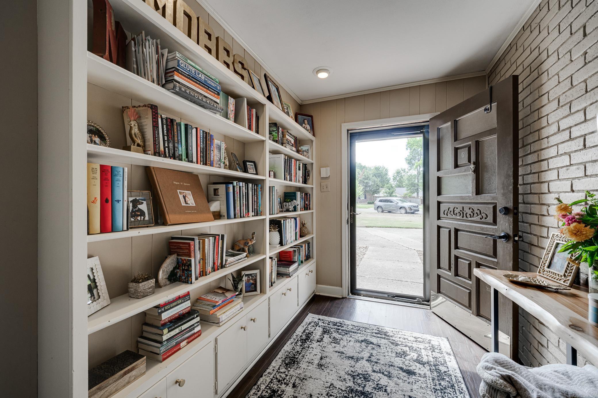 WEST GATE - Residential