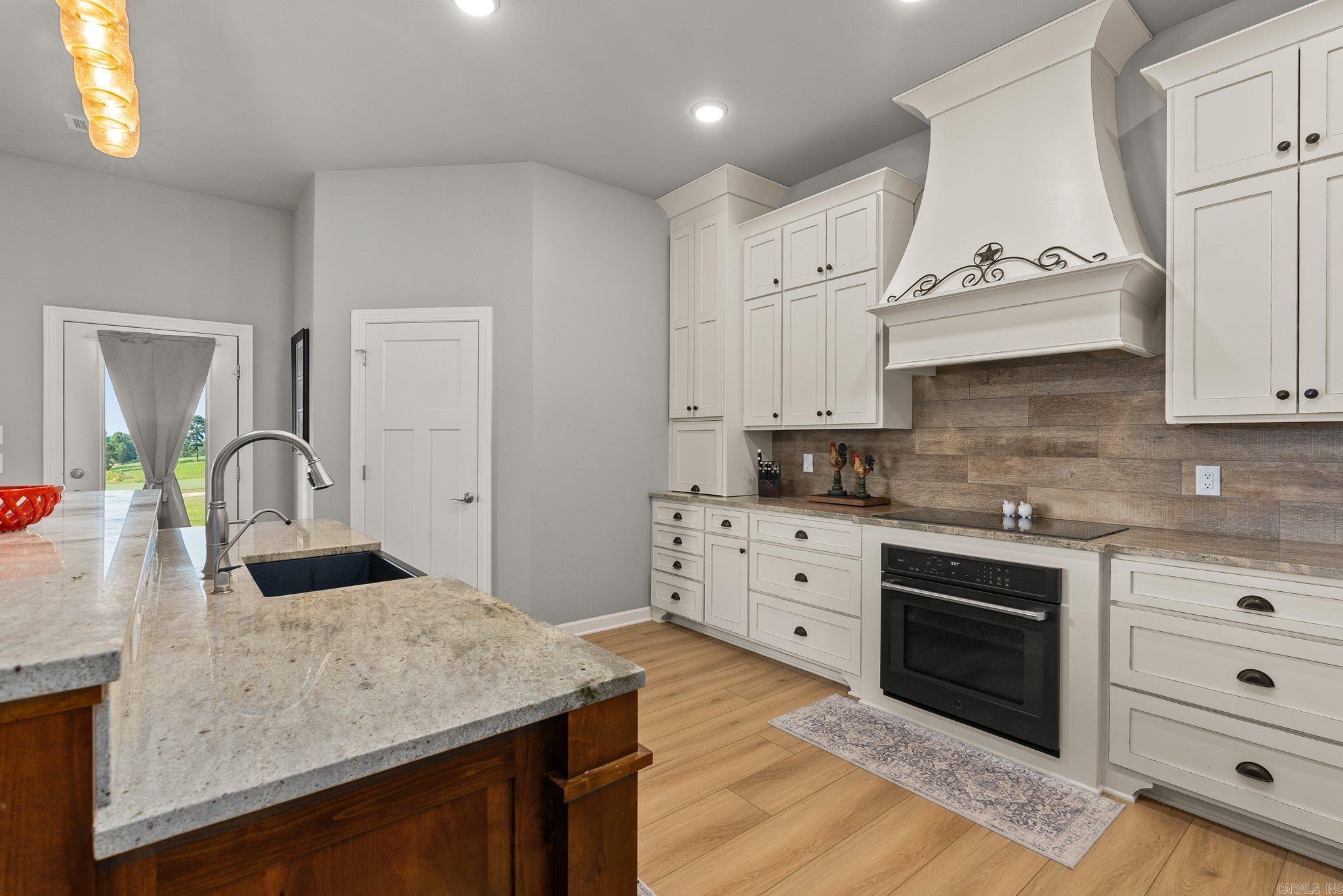 LONSDALE - CITY - Residential