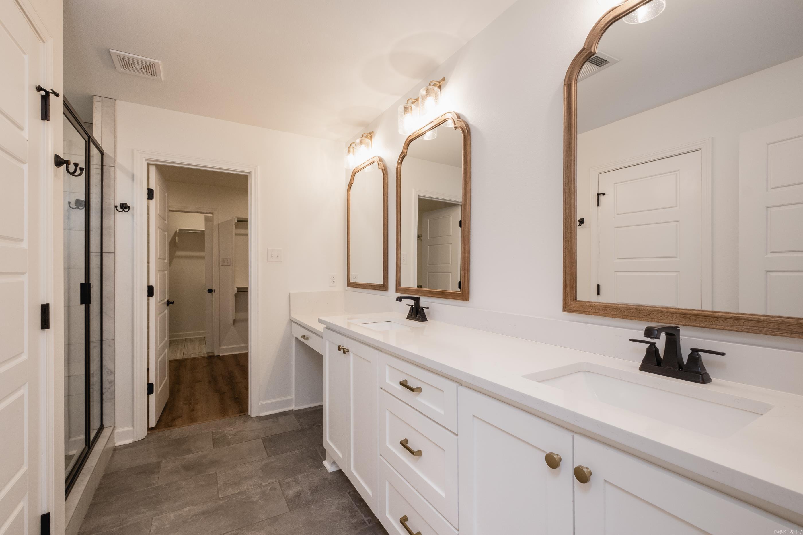 KENSINGTON PLACE - Residential