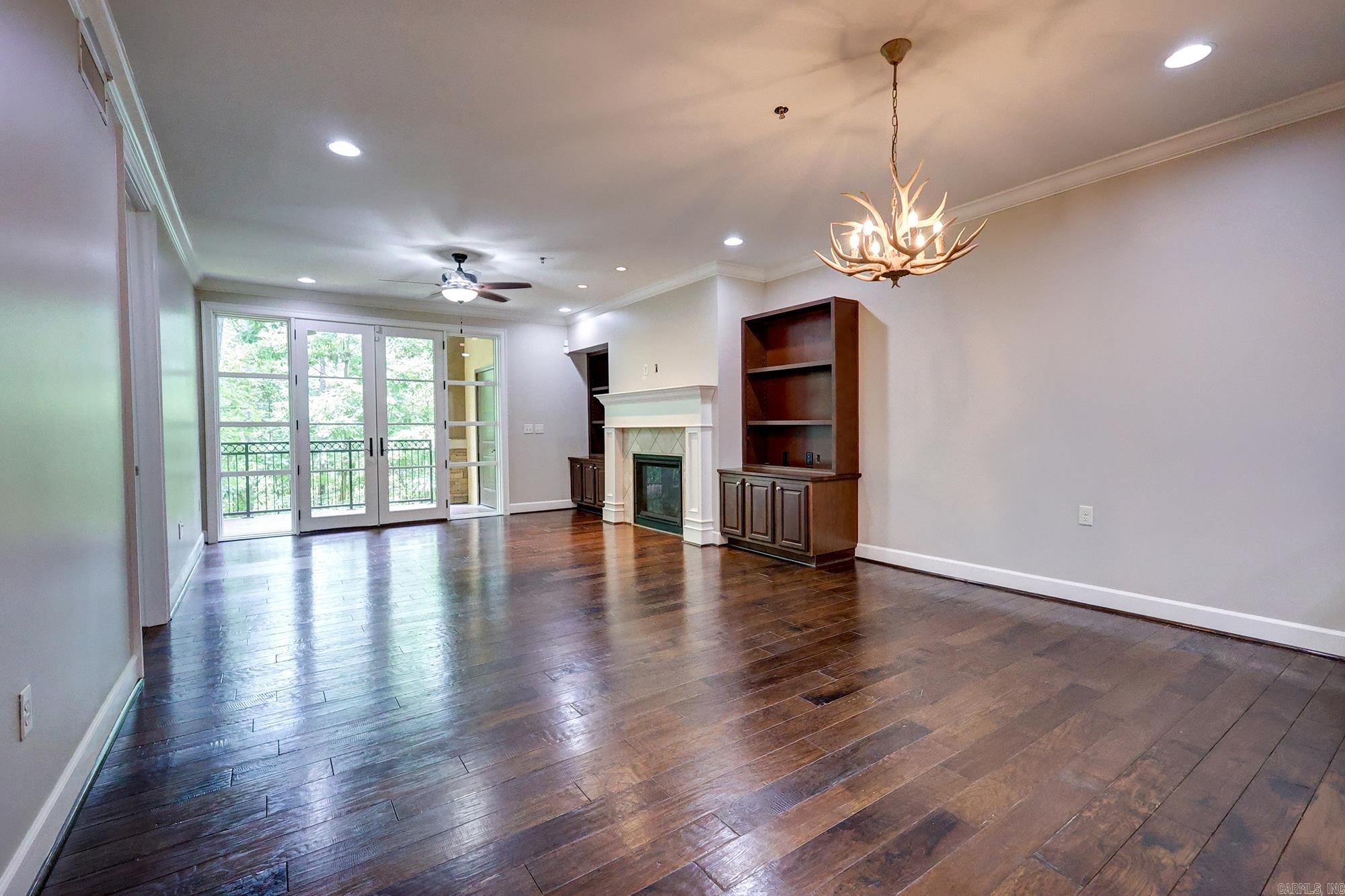 CHENAL WOODS HPR - Residential