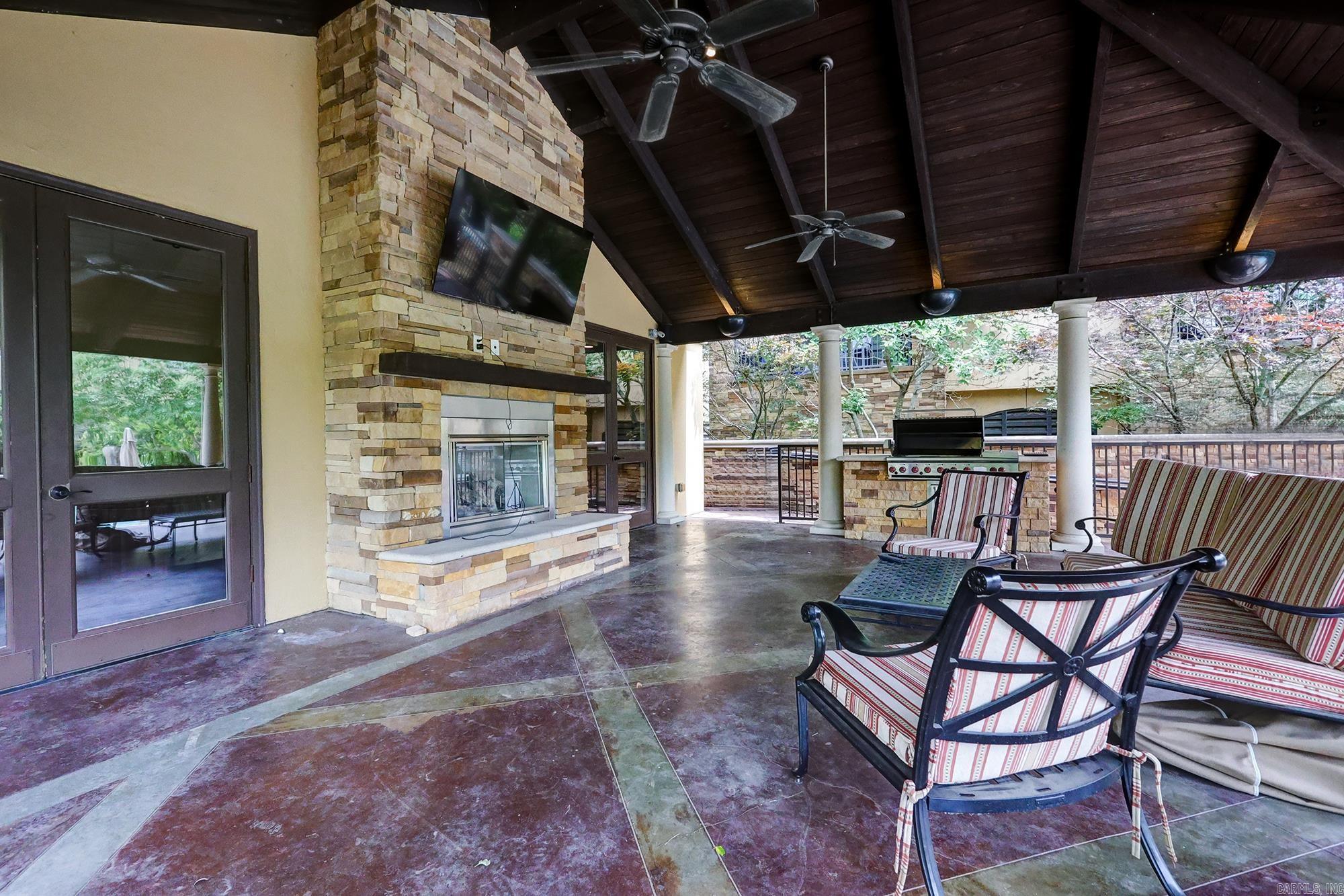 CHENAL WOODS HPR - Residential