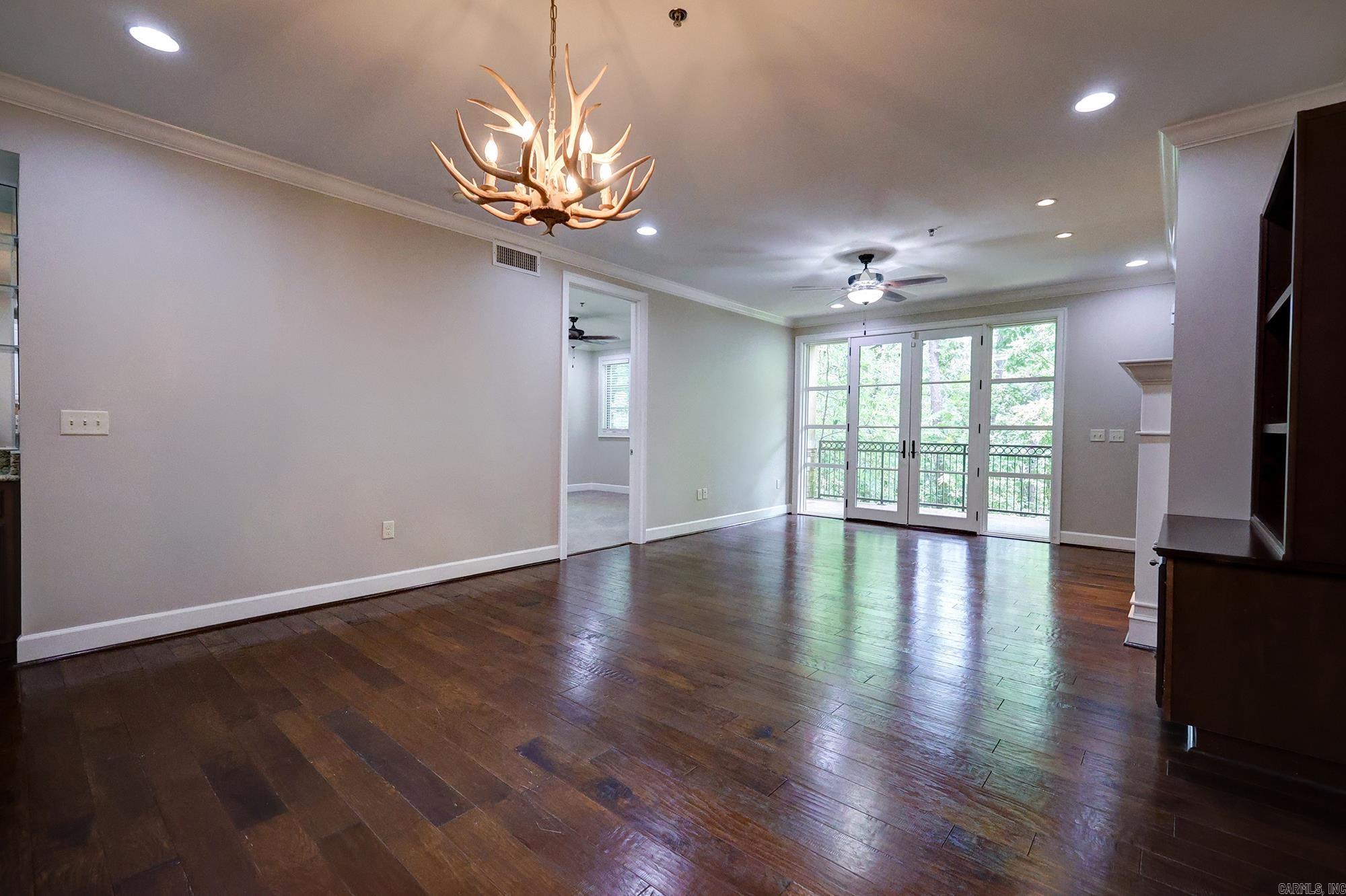 CHENAL WOODS HPR - Residential