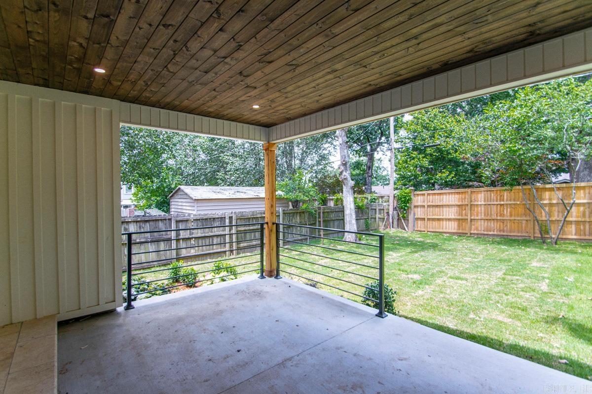 CAMMACK WOODS - Residential