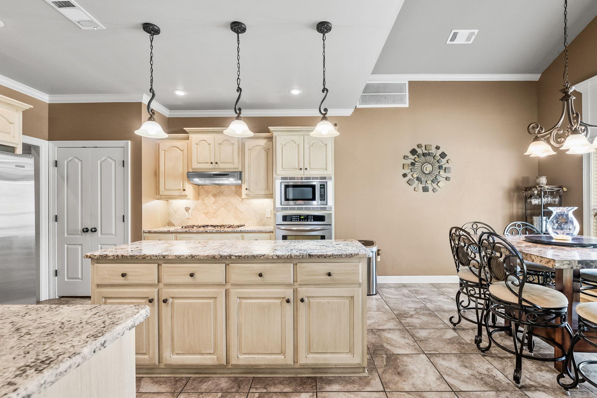 MAUMELLE VALLEY ESTATES - Residential
