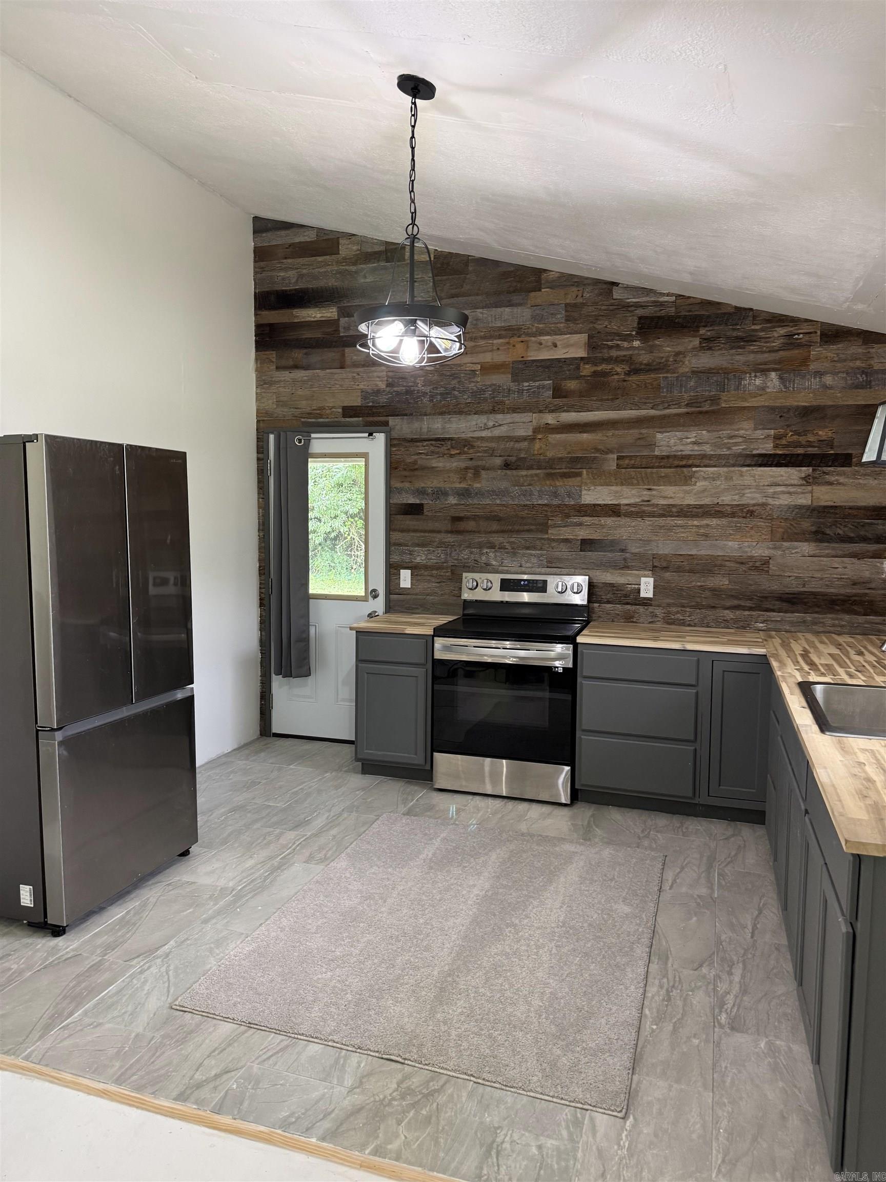 Metes & Bounds - Residential Lease