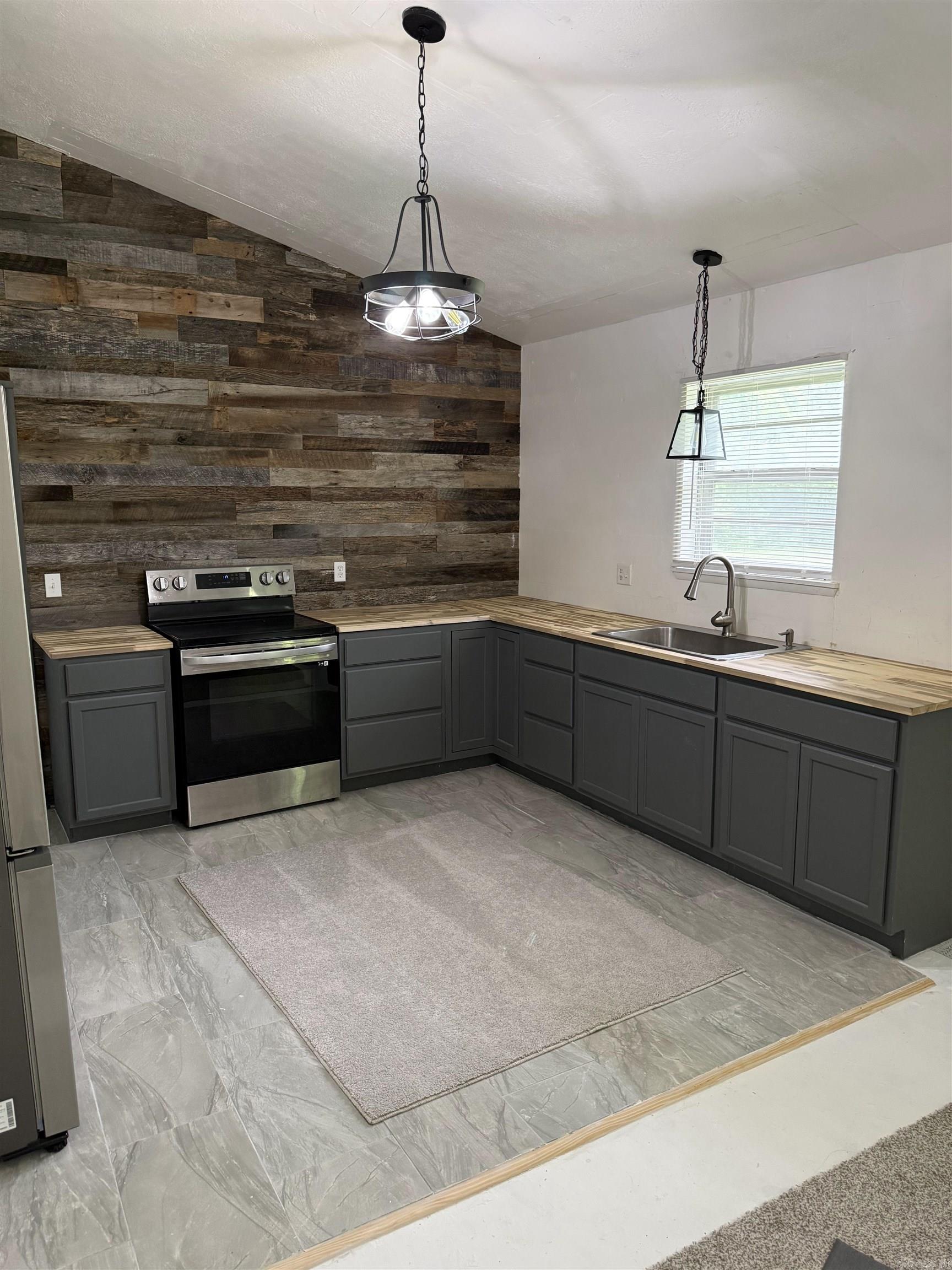 Metes & Bounds - Residential Lease