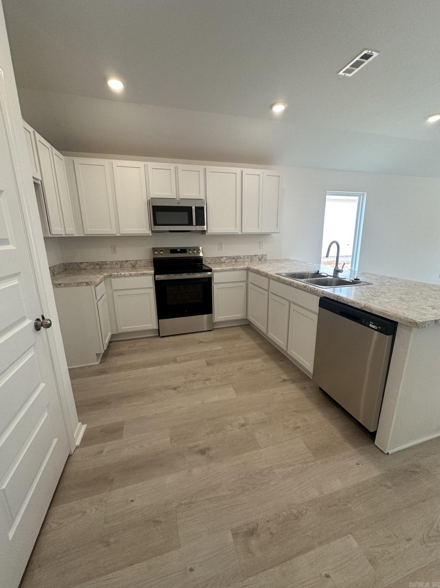 THE MEADOWS - Residential