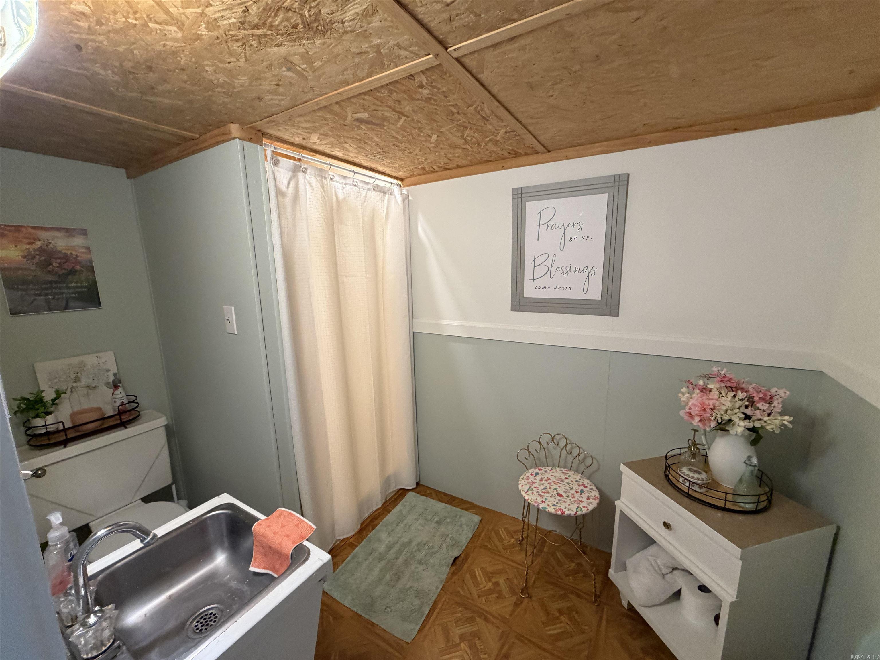 M&B PIGGOTT 2-20-8 - Residential