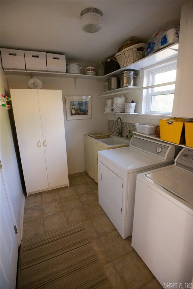 Leawood Heights - Residential