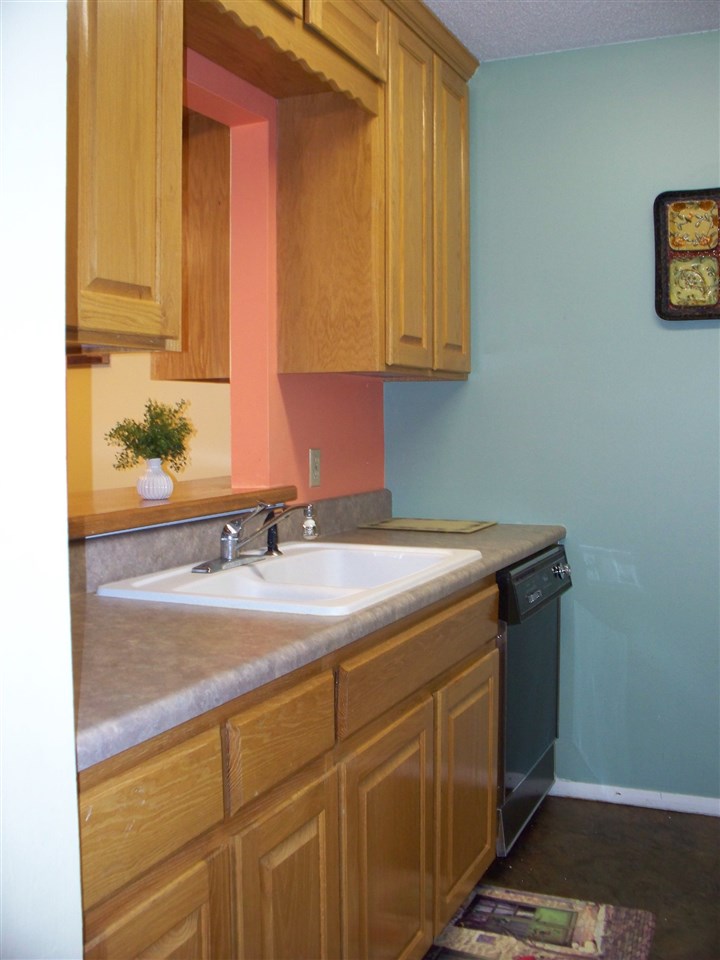 LAKEWOOD HILLS CONDO - Residential