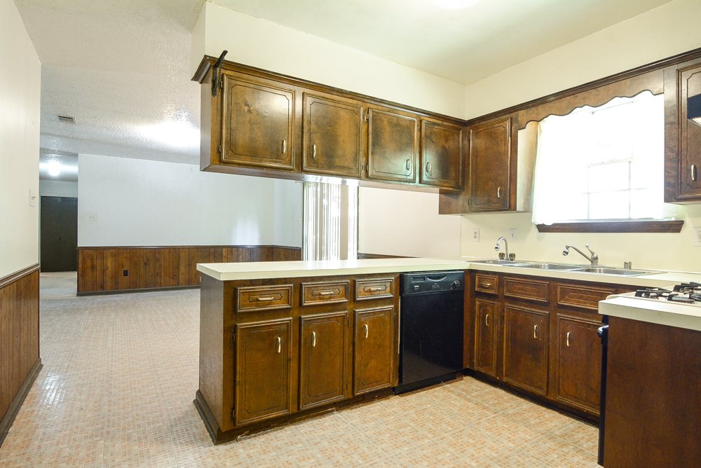 SPRINGHILL MANOR - Residential