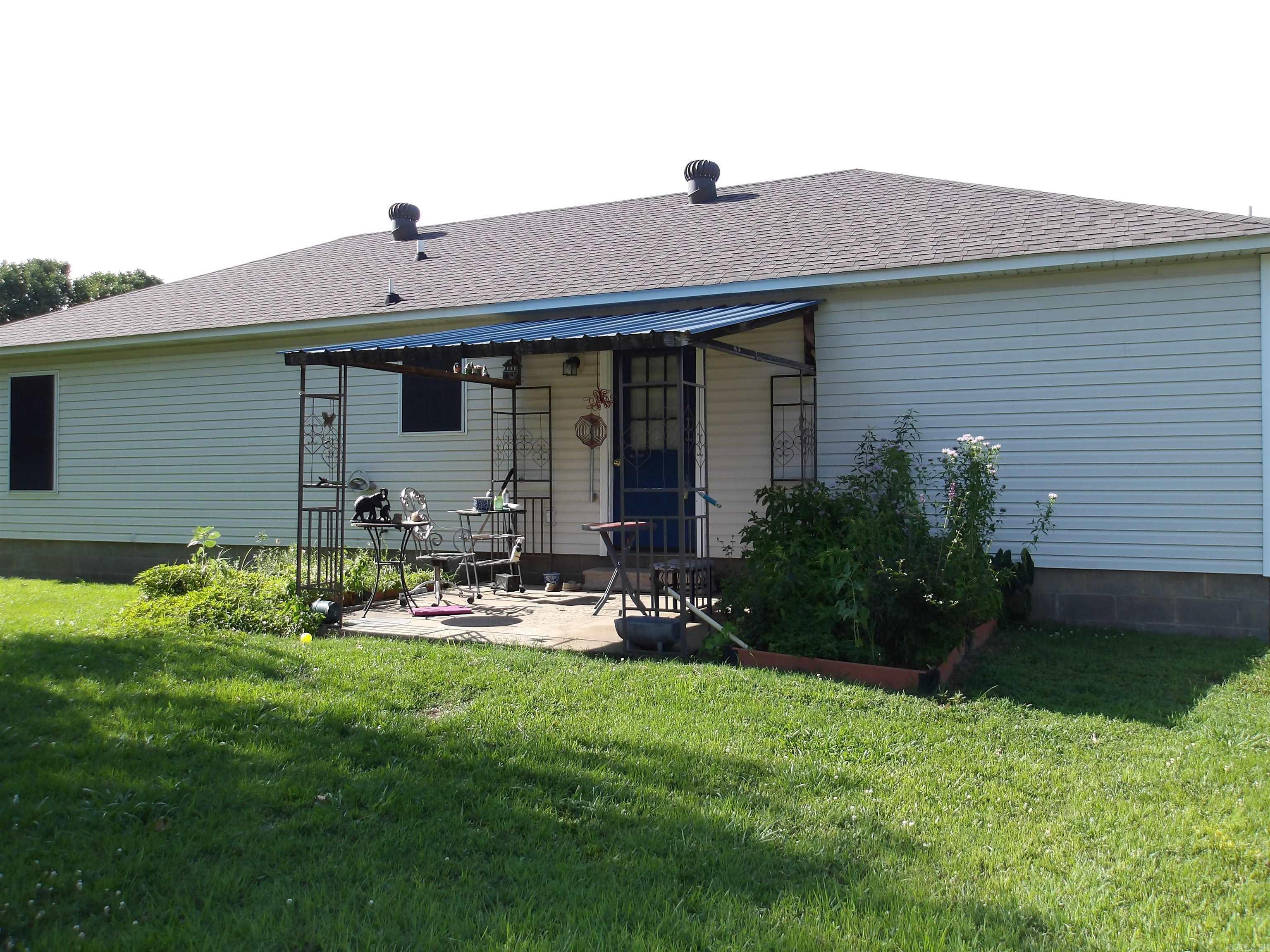 WALNUT CORNER - Residential