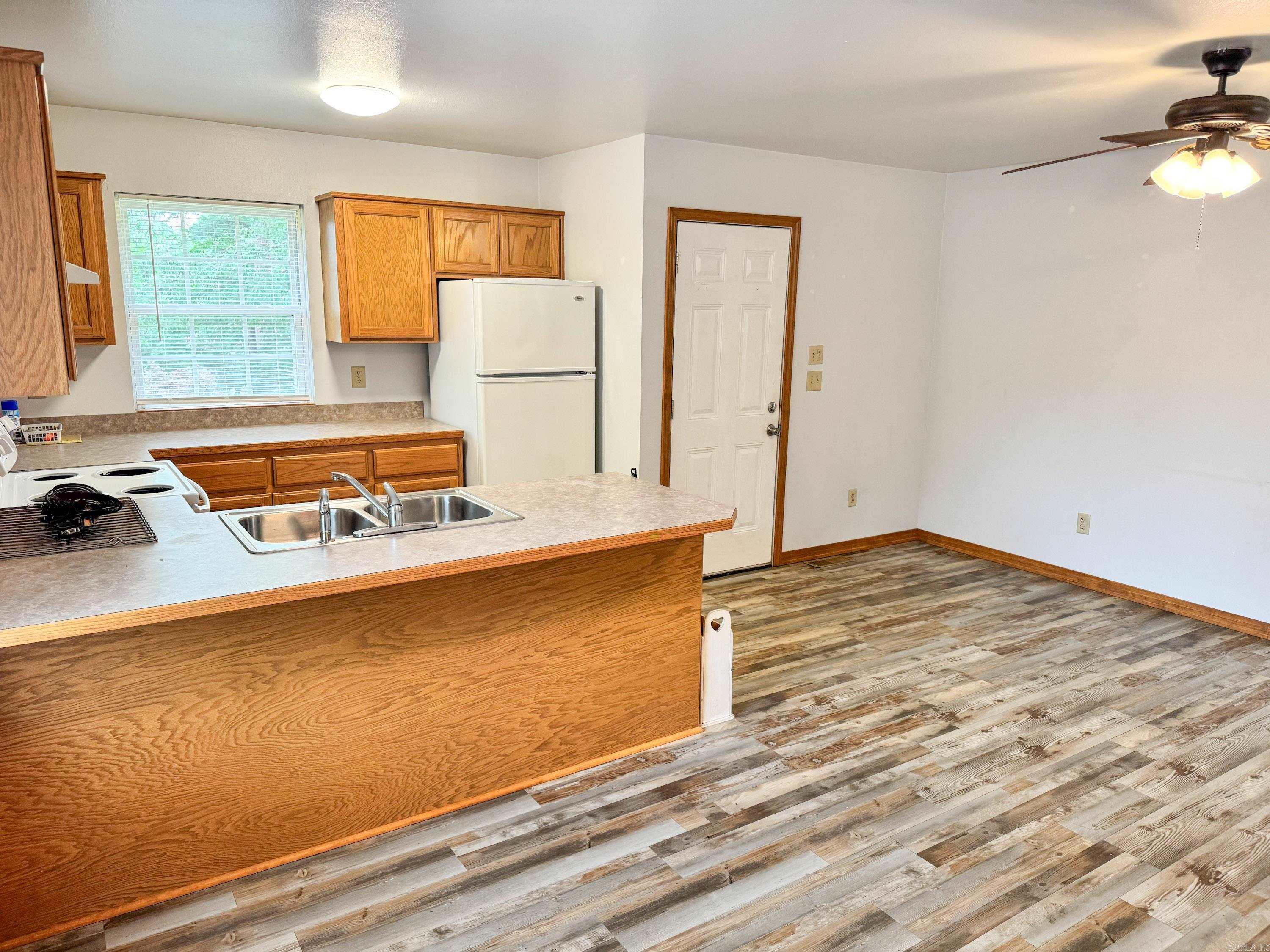 Moore & Case - Commercial Sale