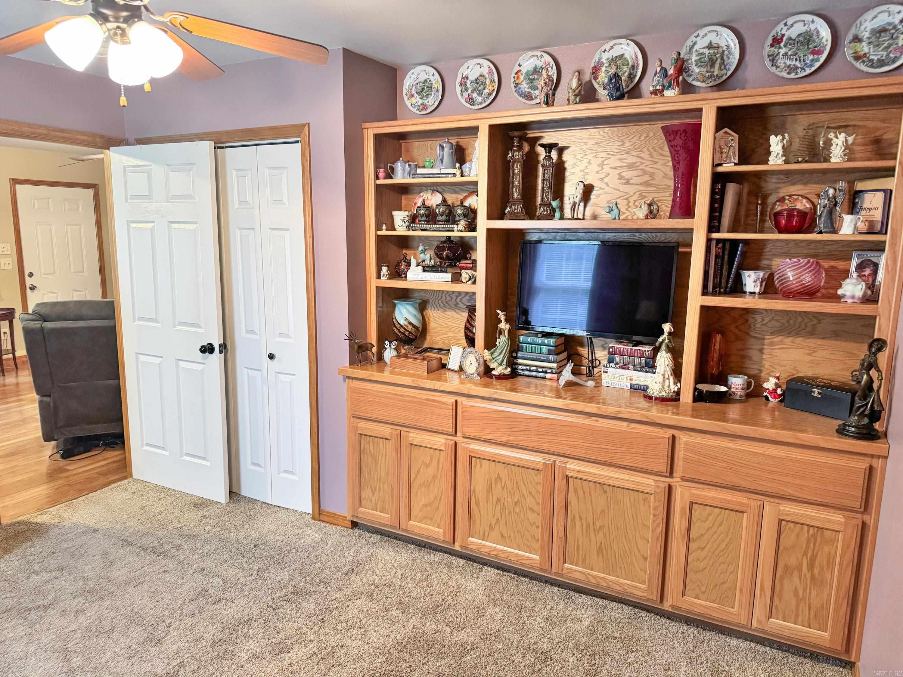 Moore & Case - Commercial Sale