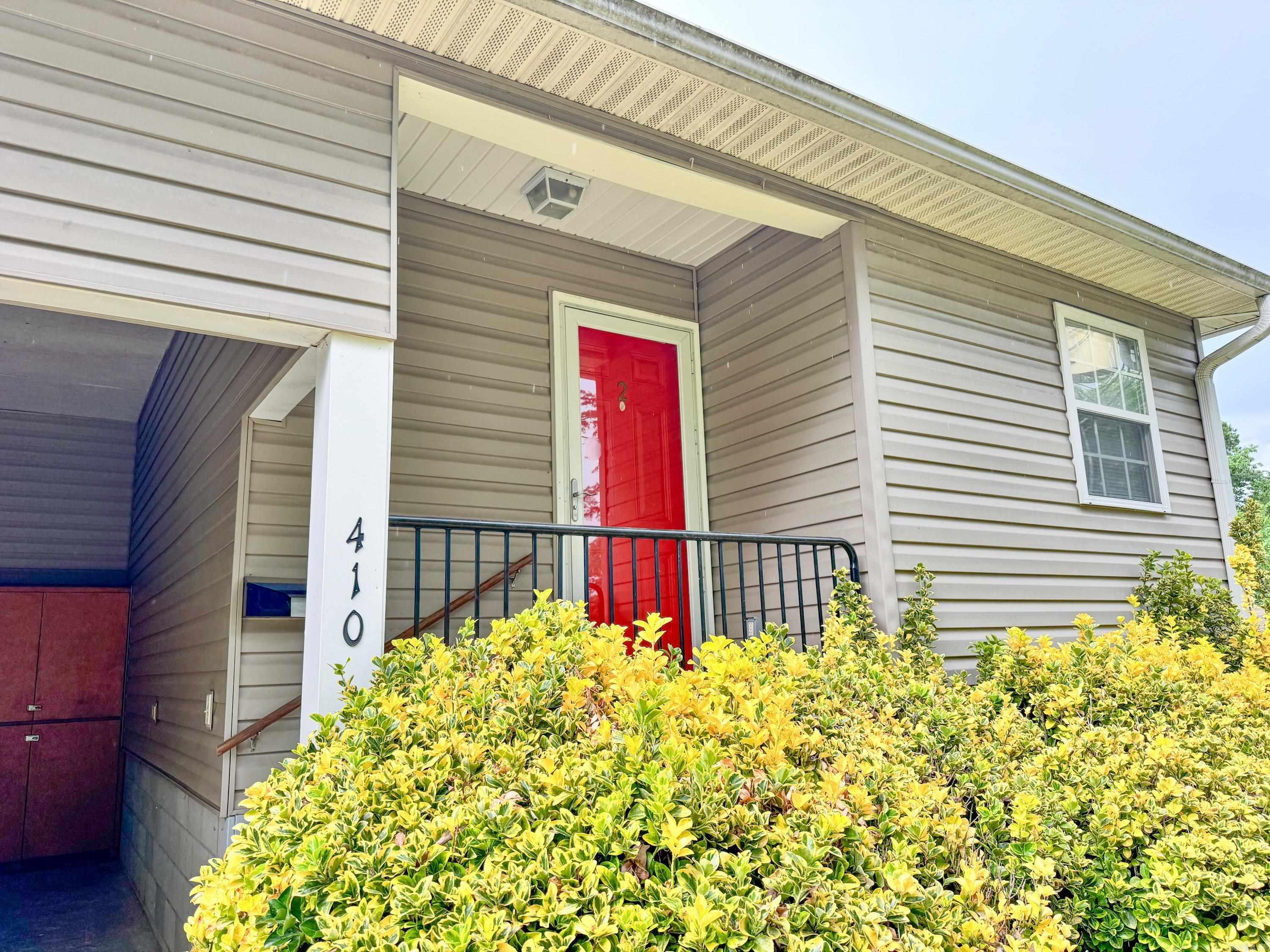 Moore & Case - Commercial Sale