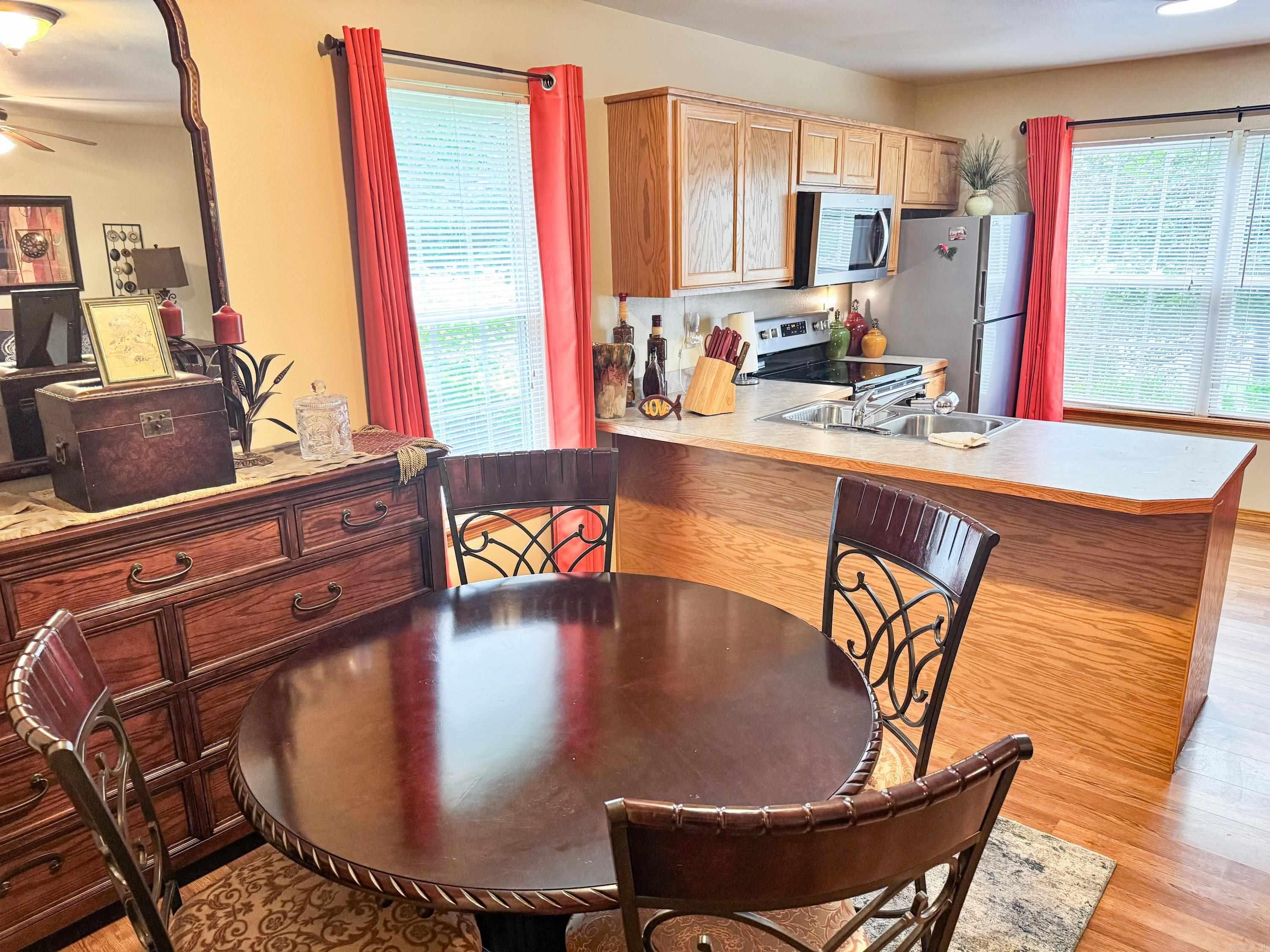 Moore & Case - Commercial Sale