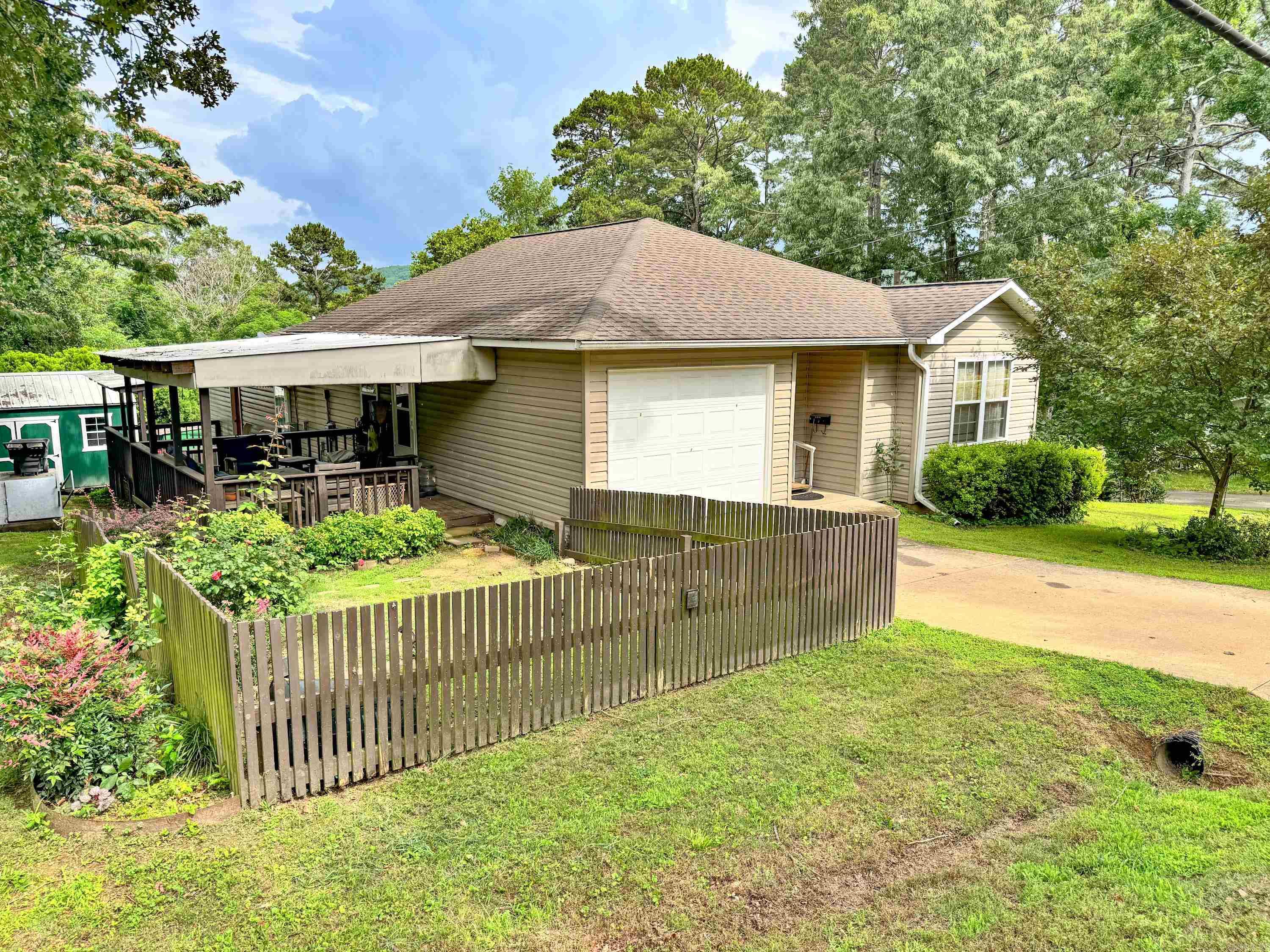 Moore & Case - Commercial Sale