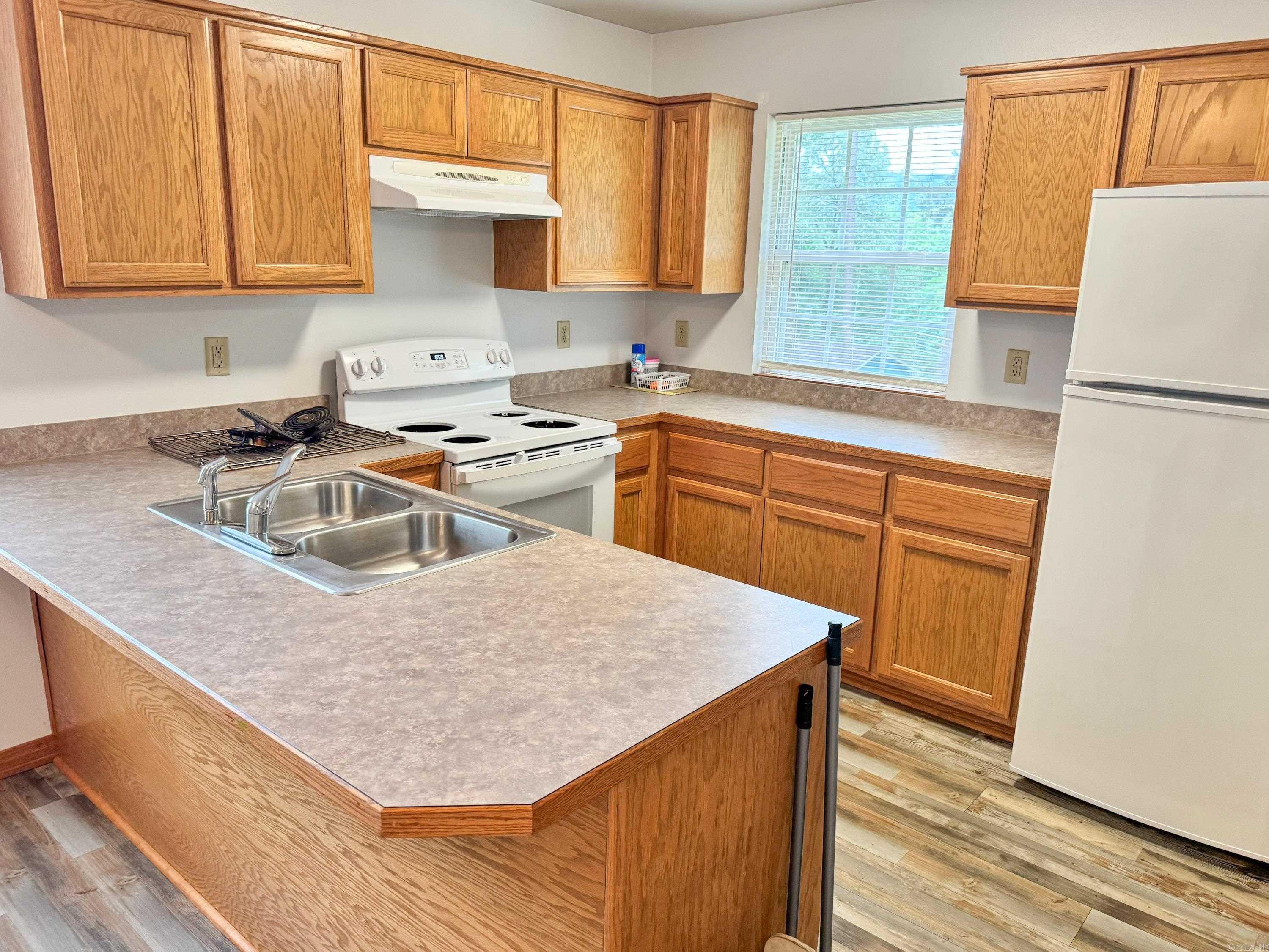 Moore & Case - Commercial Sale