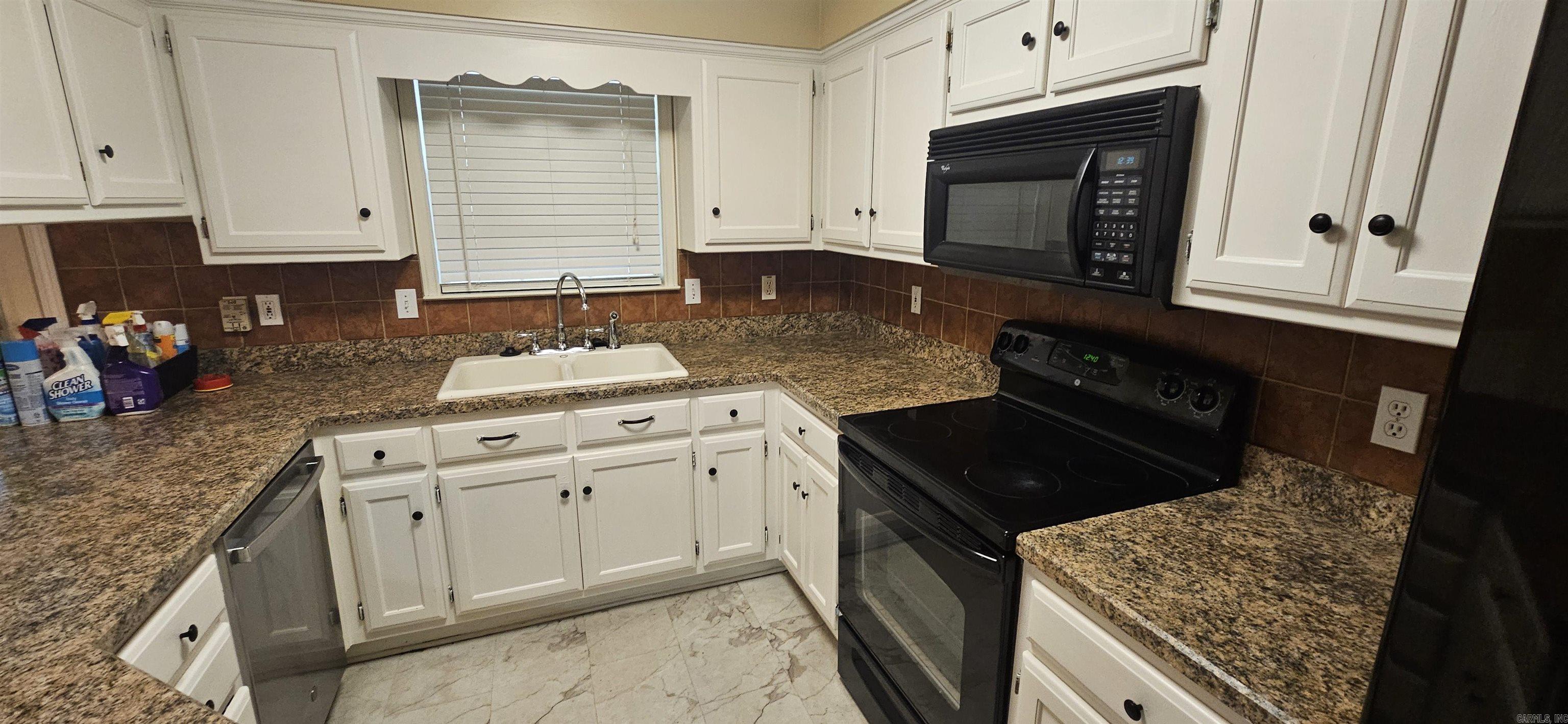 CHERRY CREEK ADDN - Residential Lease