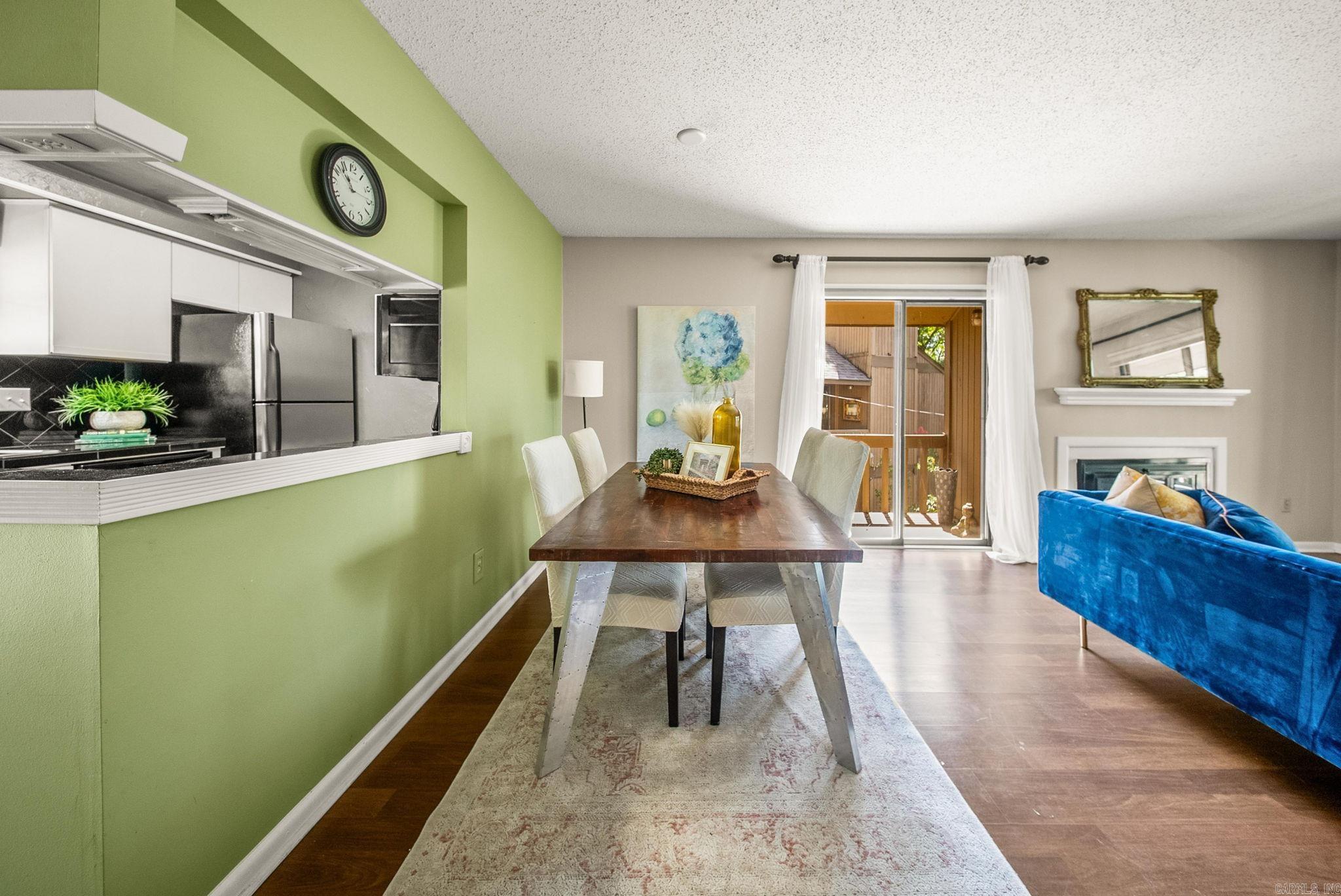 FOREST HILL COND - Residential