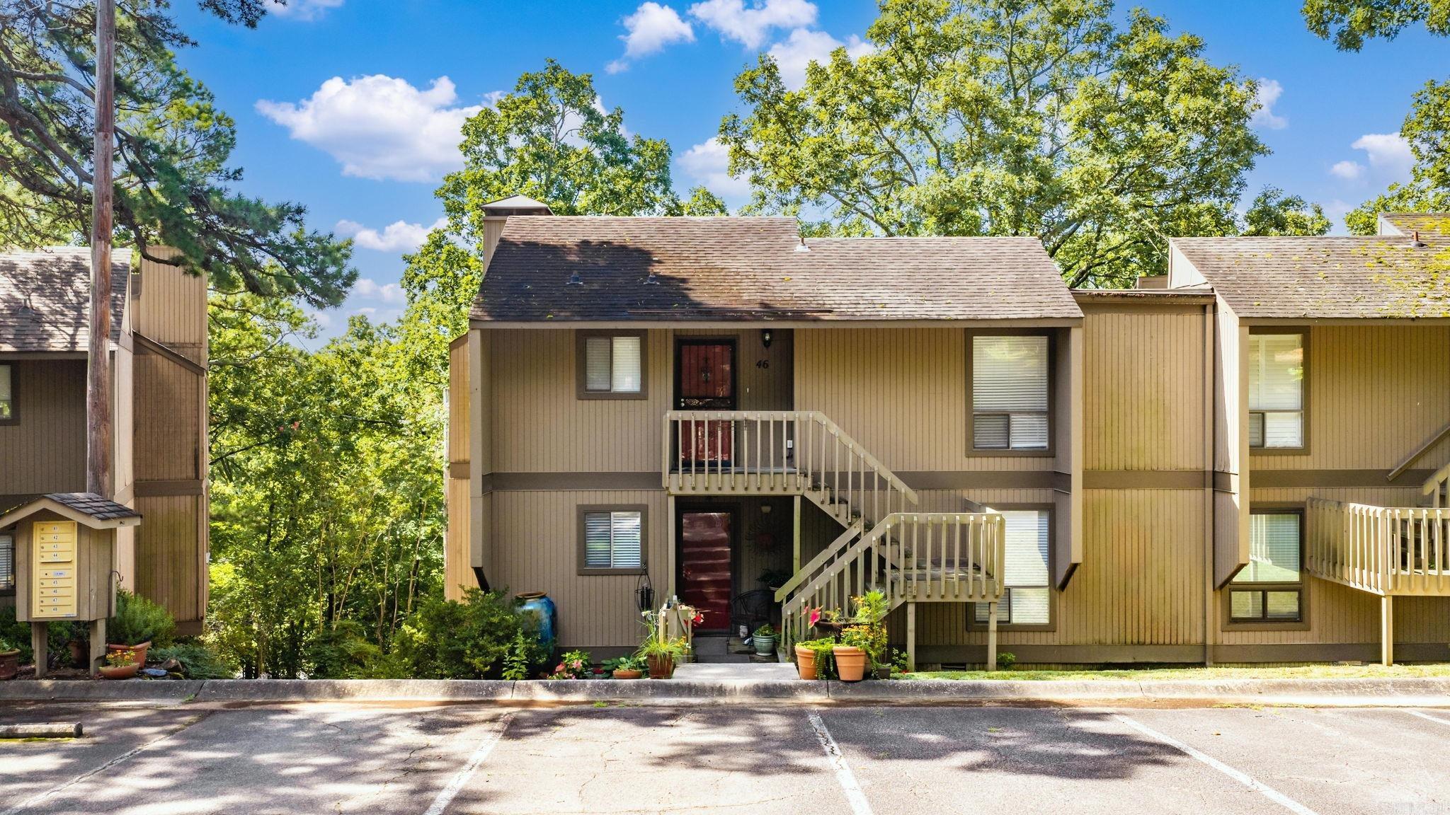 FOREST HILL COND - Residential
