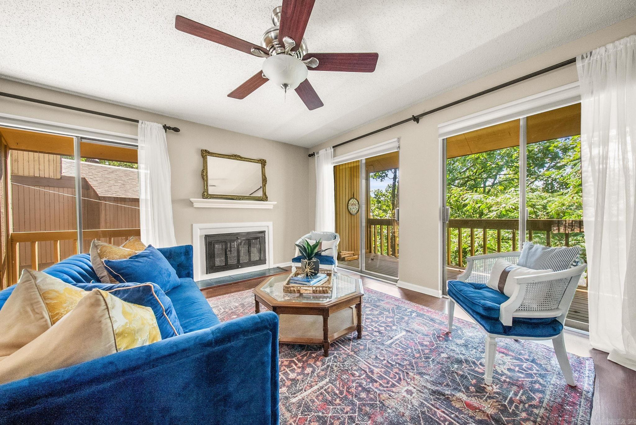 FOREST HILL COND - Residential
