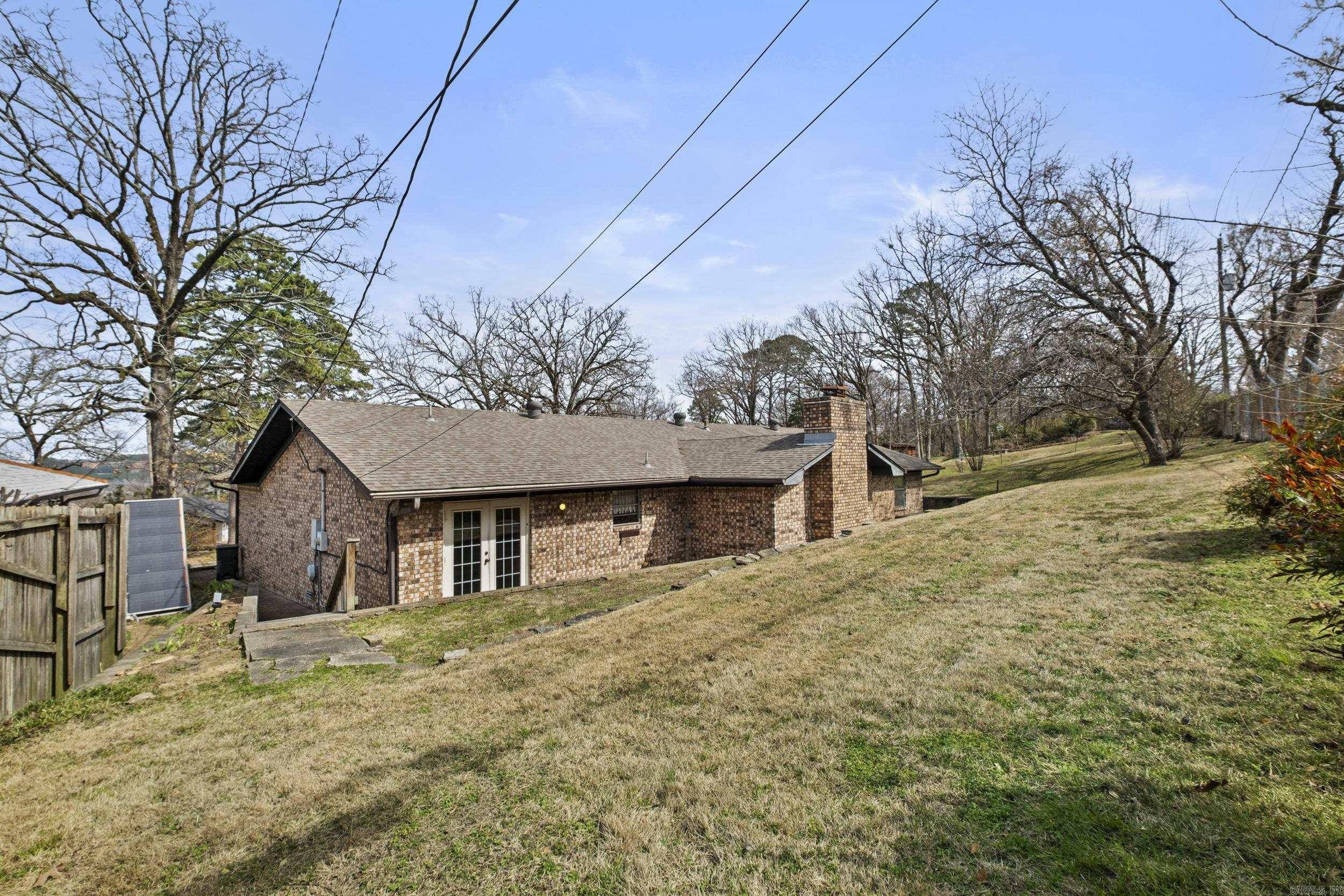 OAKWOOD MANOR - Residential