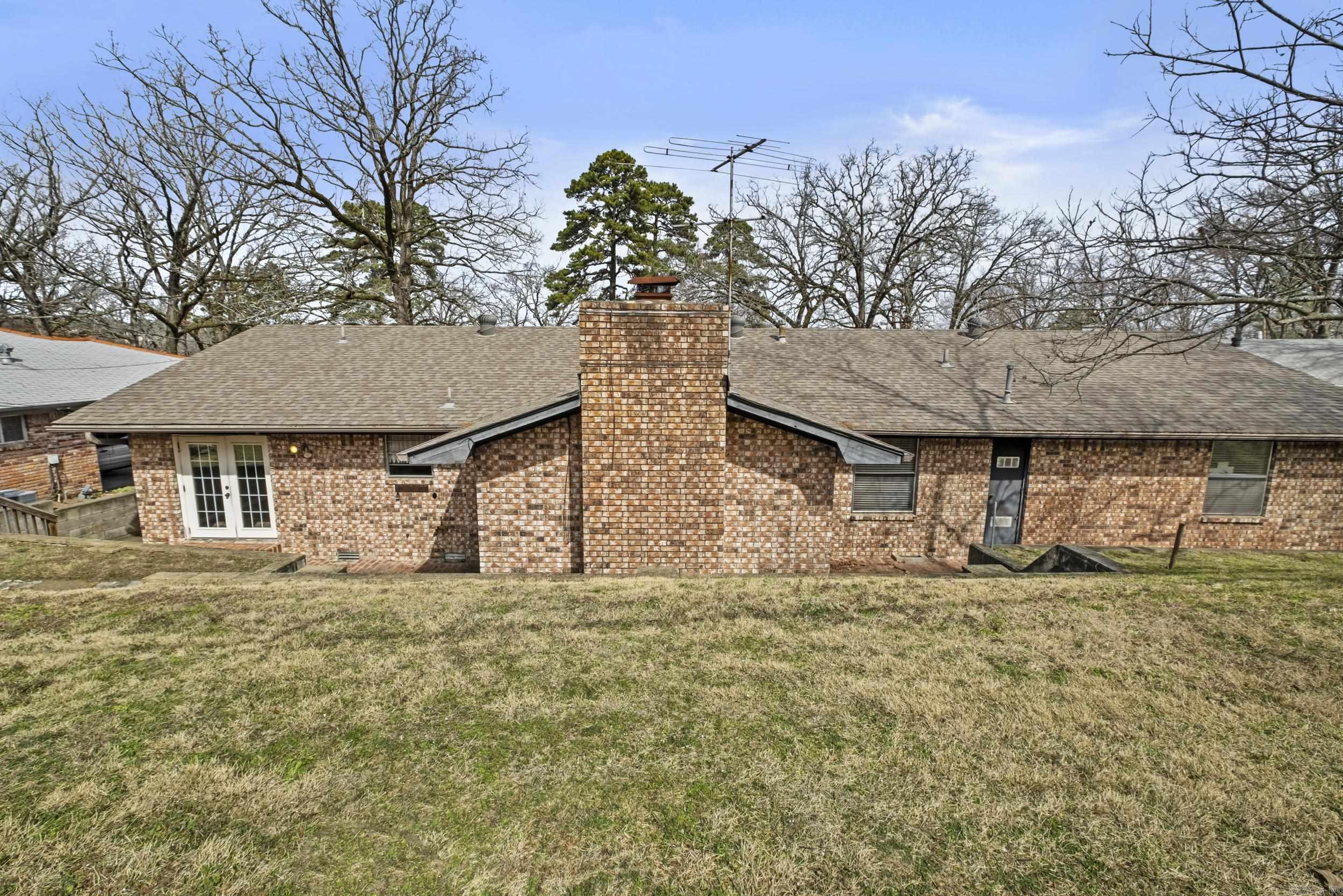 OAKWOOD MANOR - Residential