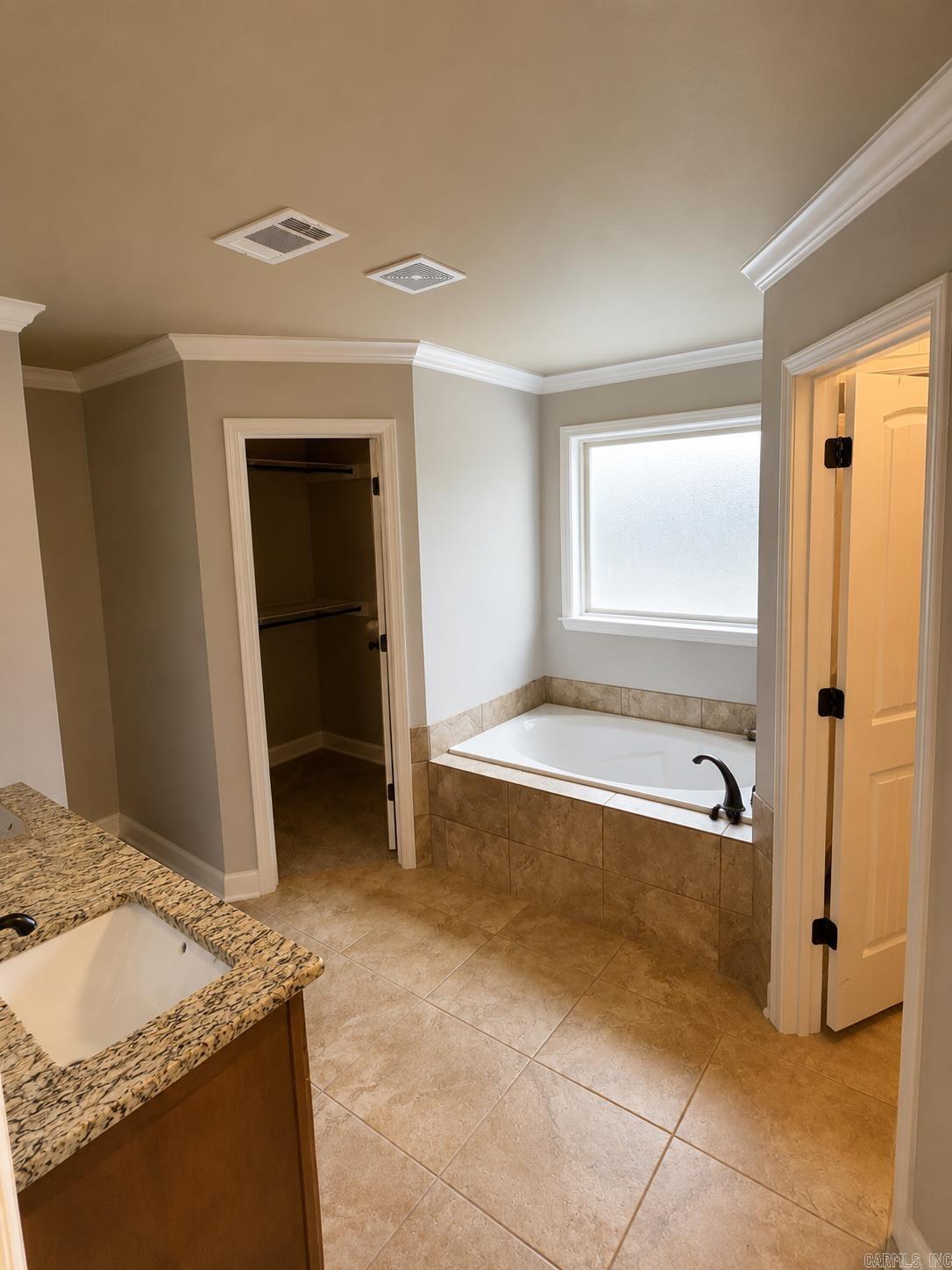 PINEWOOD ESTATES - Residential