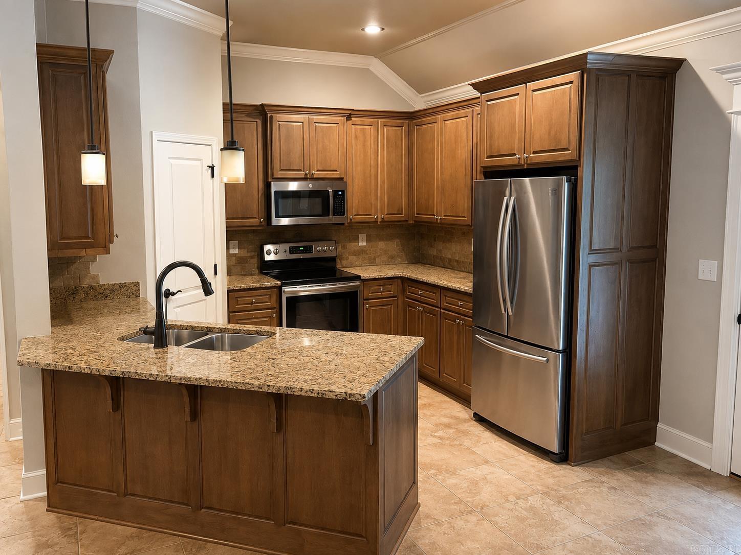 PINEWOOD ESTATES - Residential
