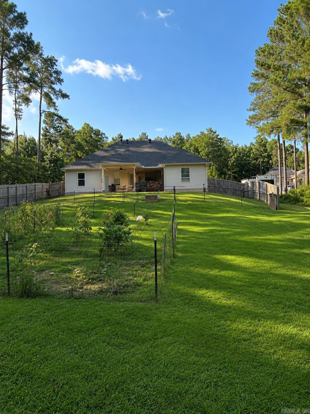 PINEWOOD ESTATES - Residential