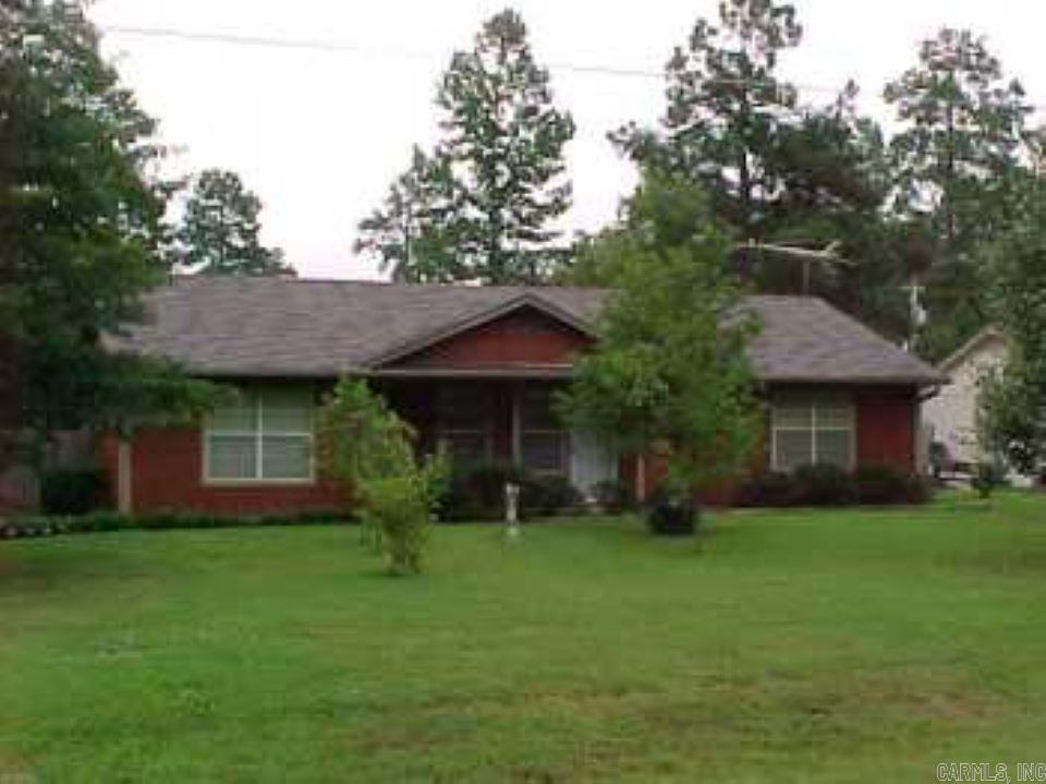 Great fixer upper located just moments from downtown, but still has that "country feel".