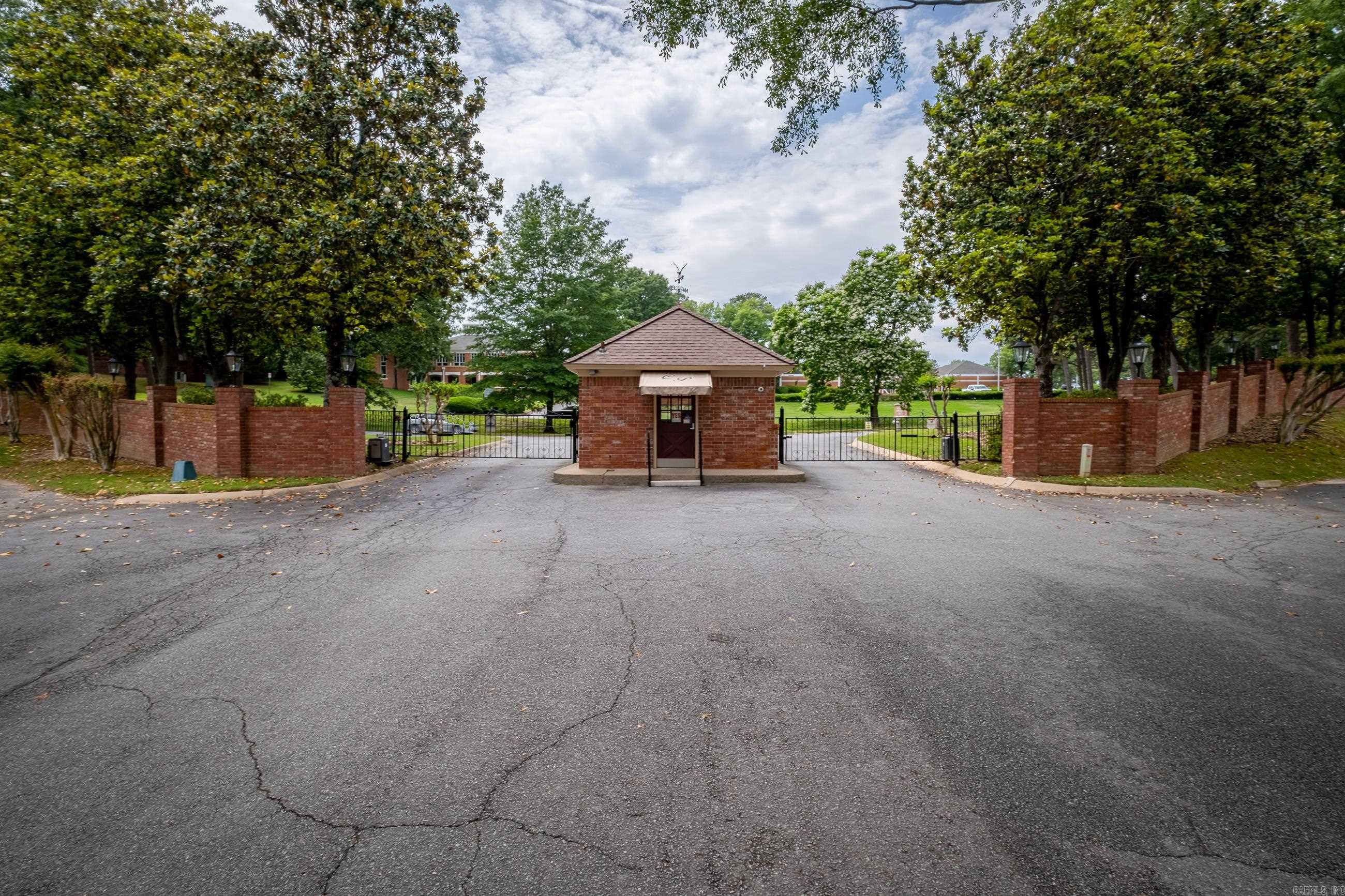 COUNTRY PLACE HPR - Residential