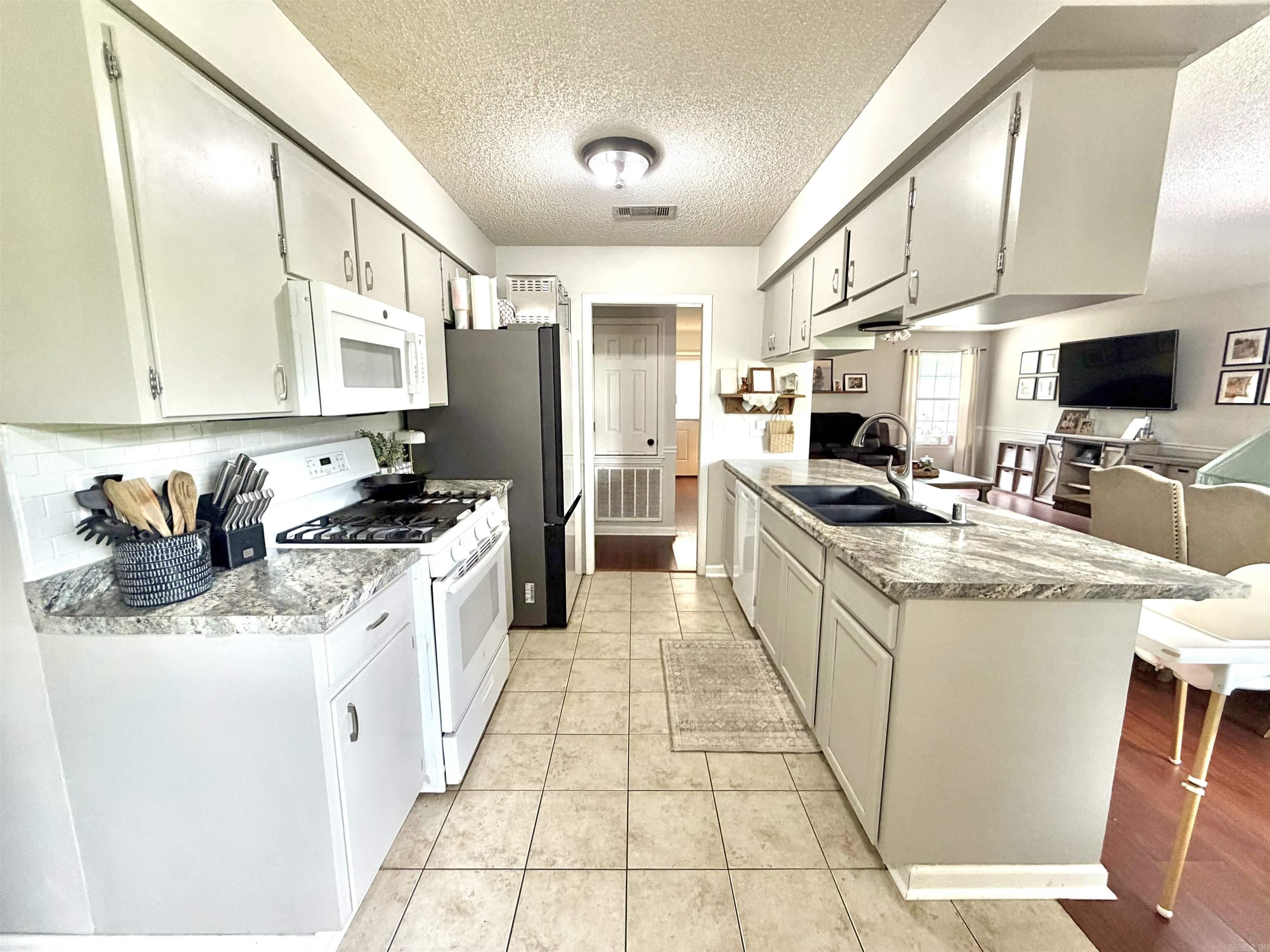 Gray Oaks - Residential