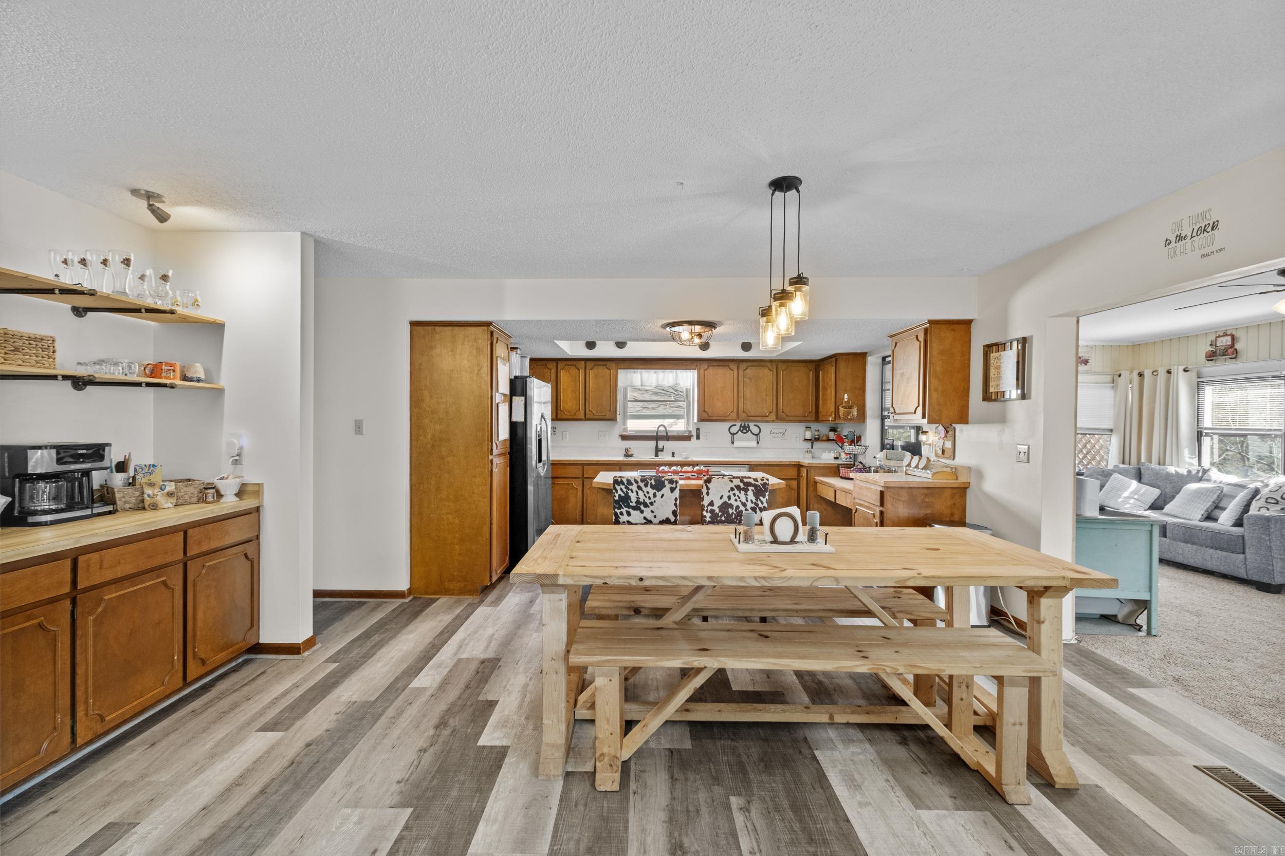 CASTLE RIDGE - Residential
