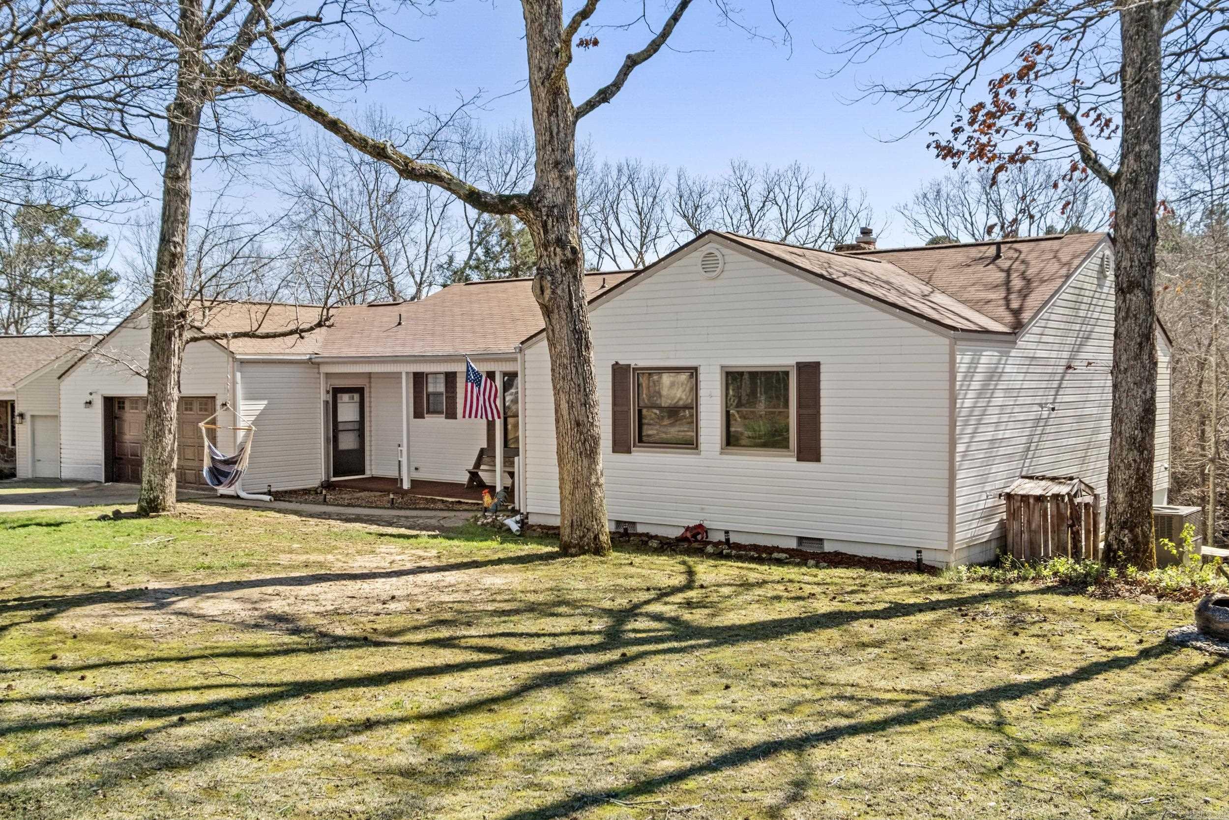 CASTLE RIDGE - Residential