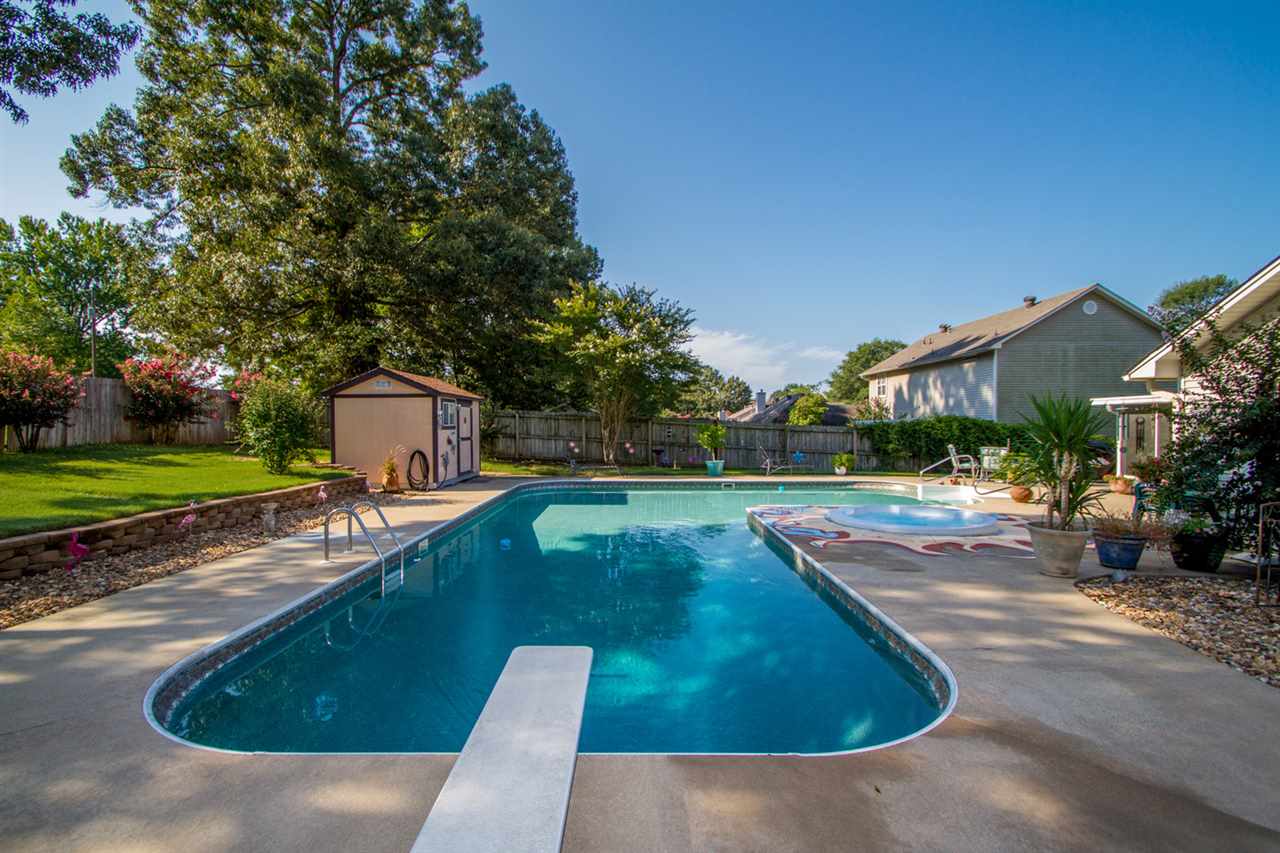 SPRING CREEK VILLAGE - Residential