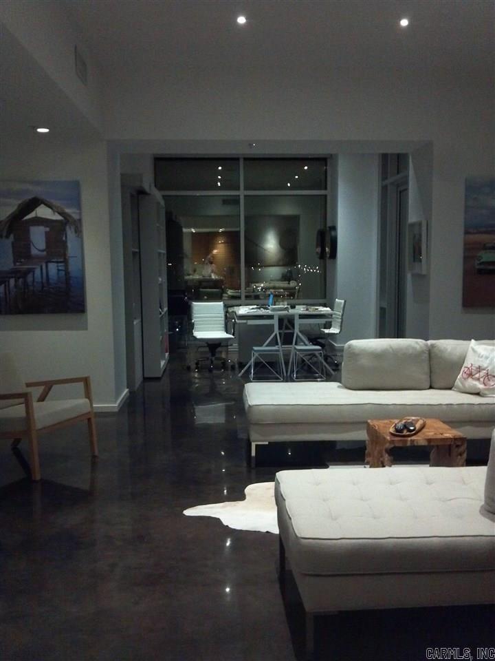 300 THIRD HPR - Residential