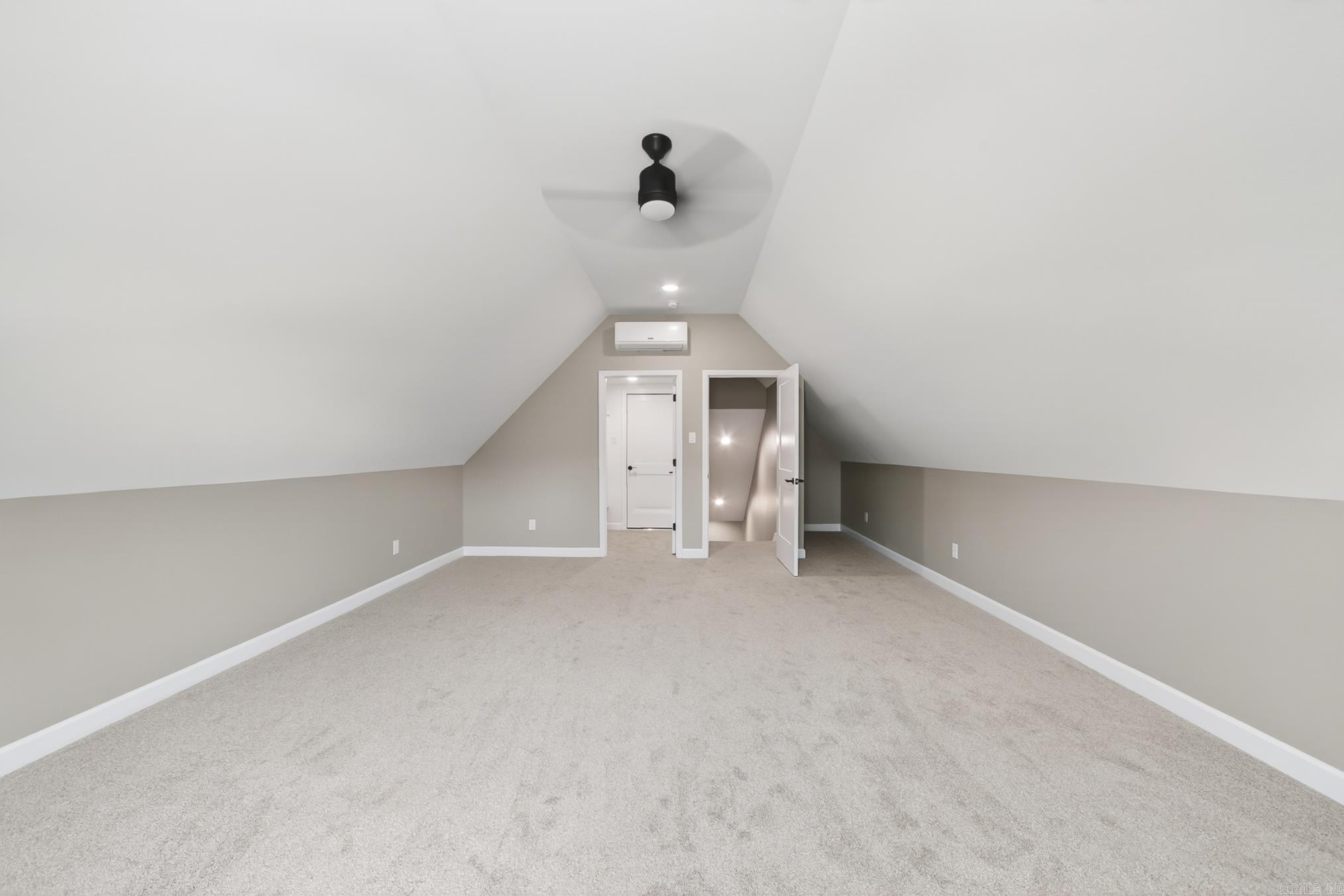 MILLERS GLENN - Residential