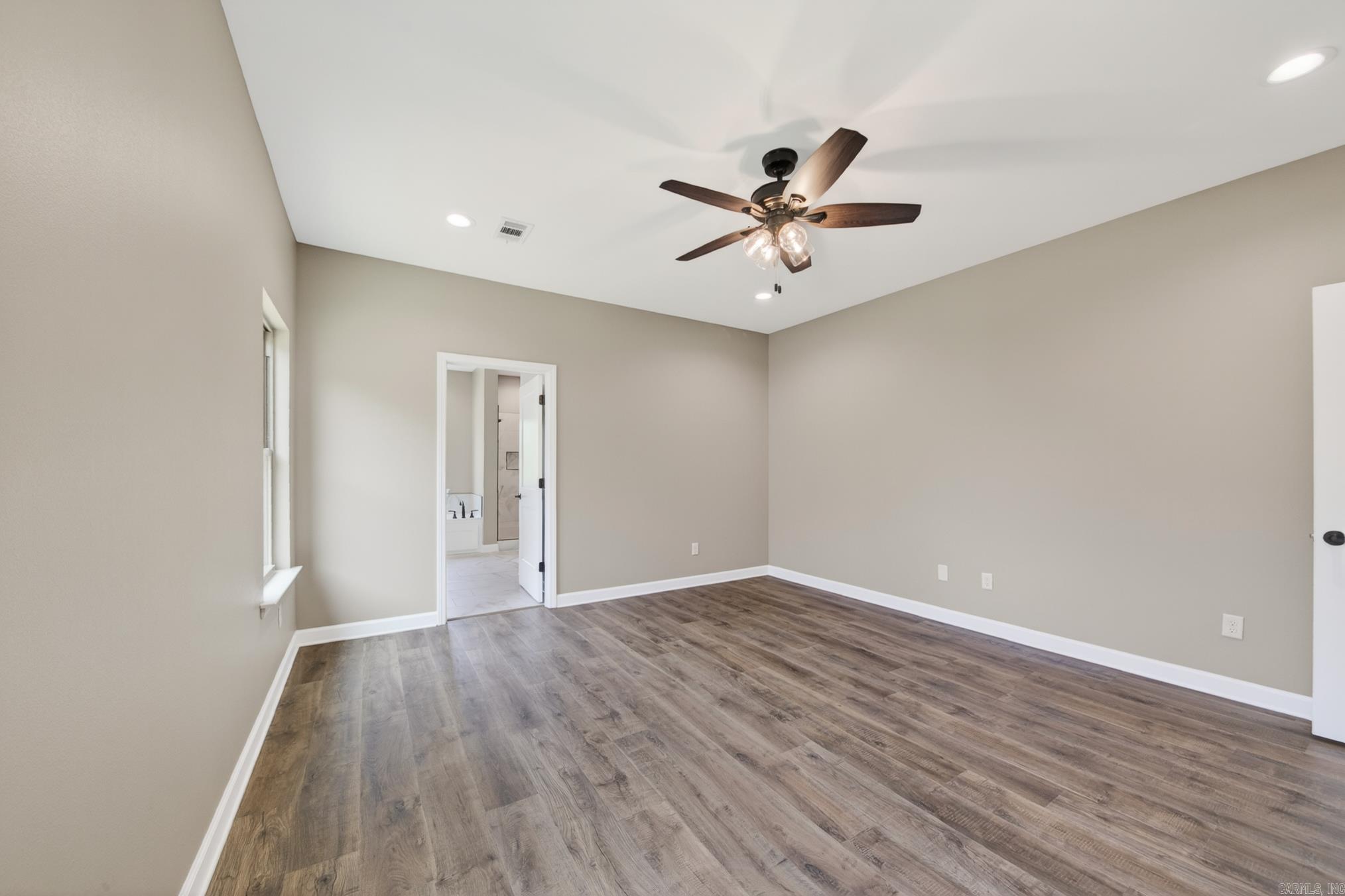MILLERS GLENN - Residential