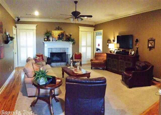 COUNTRY CLUB OF ARK THE - Residential