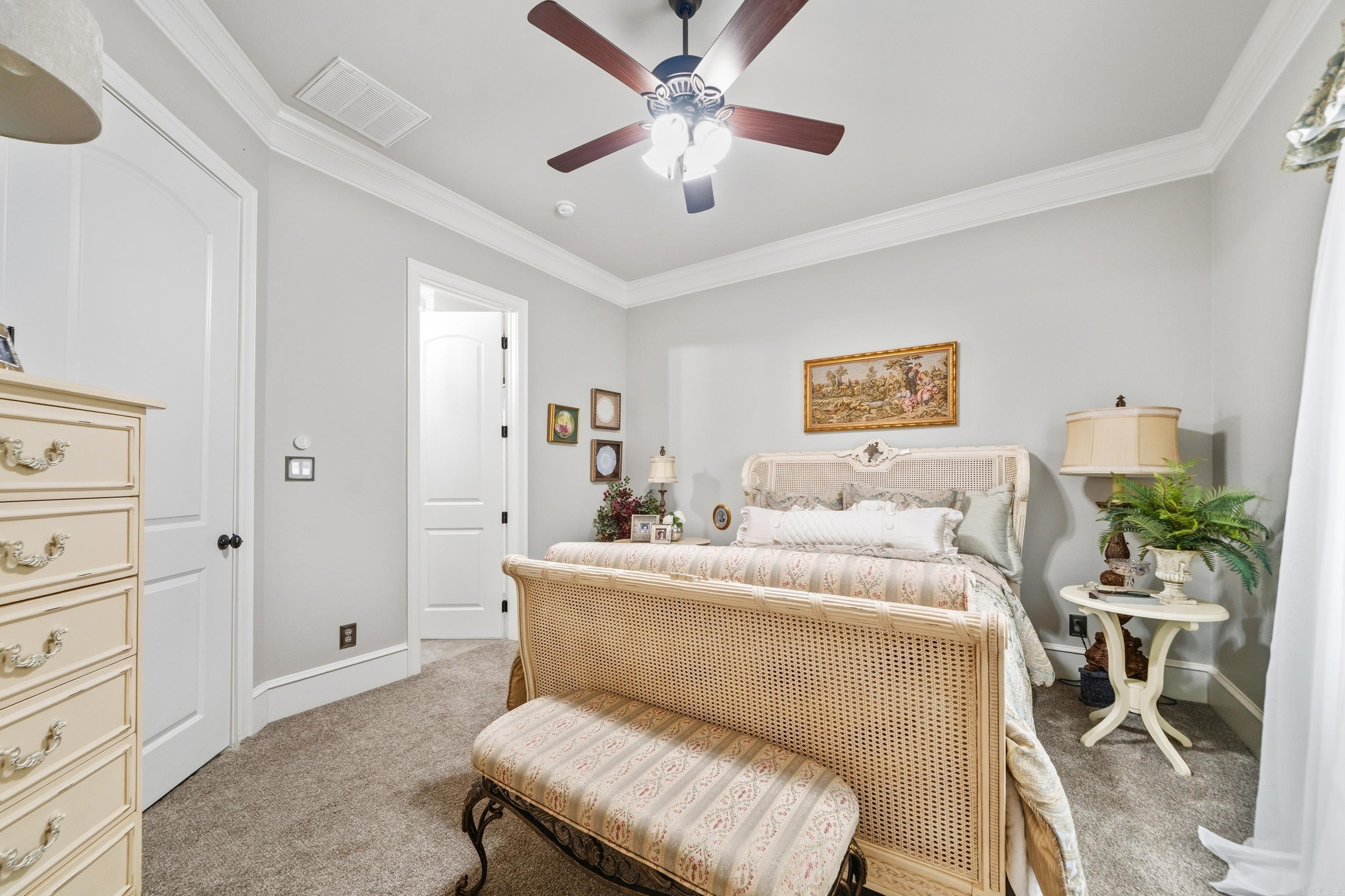 ARLINGTON PARK - Residential