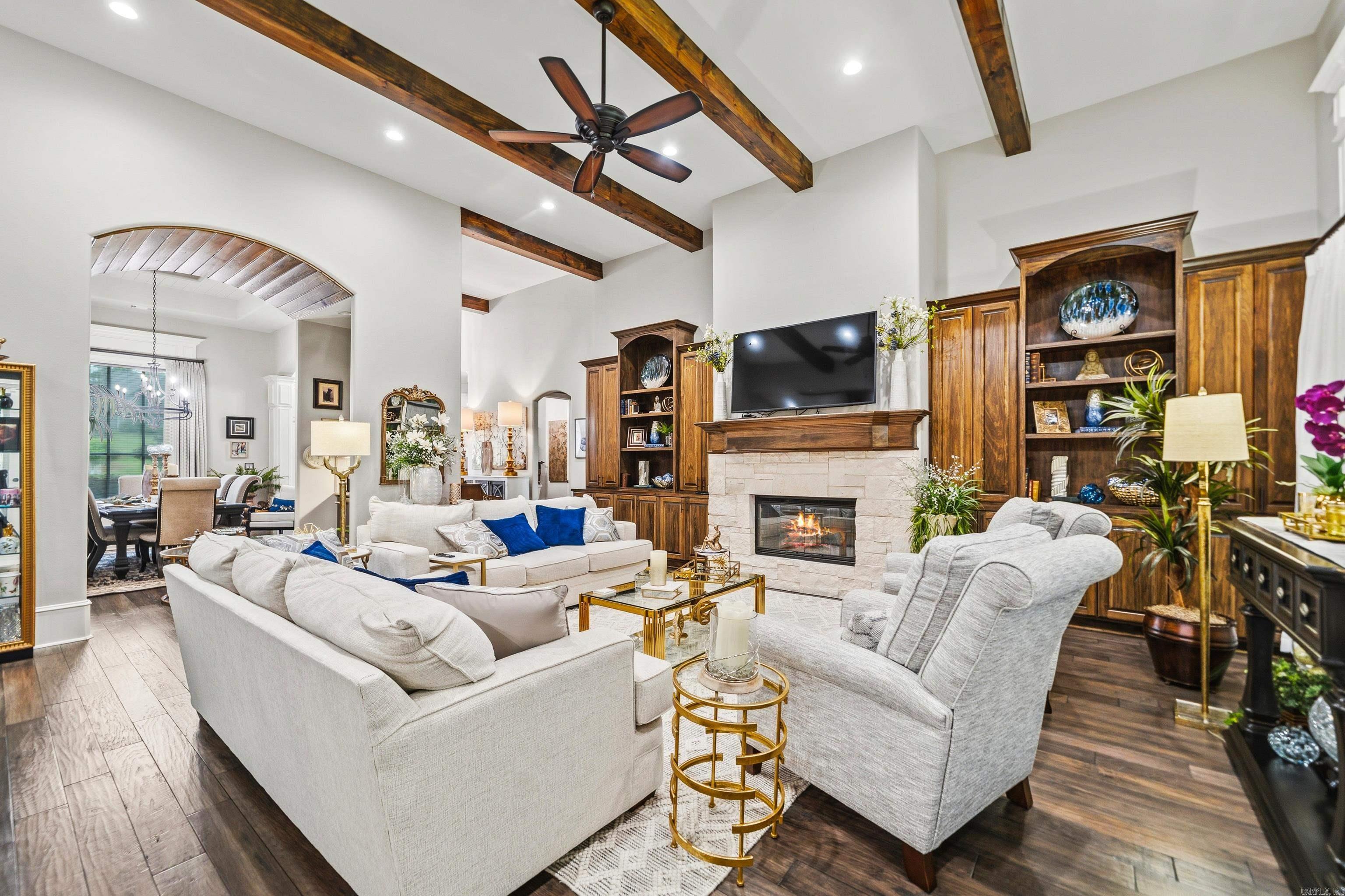 ARLINGTON PARK - Residential