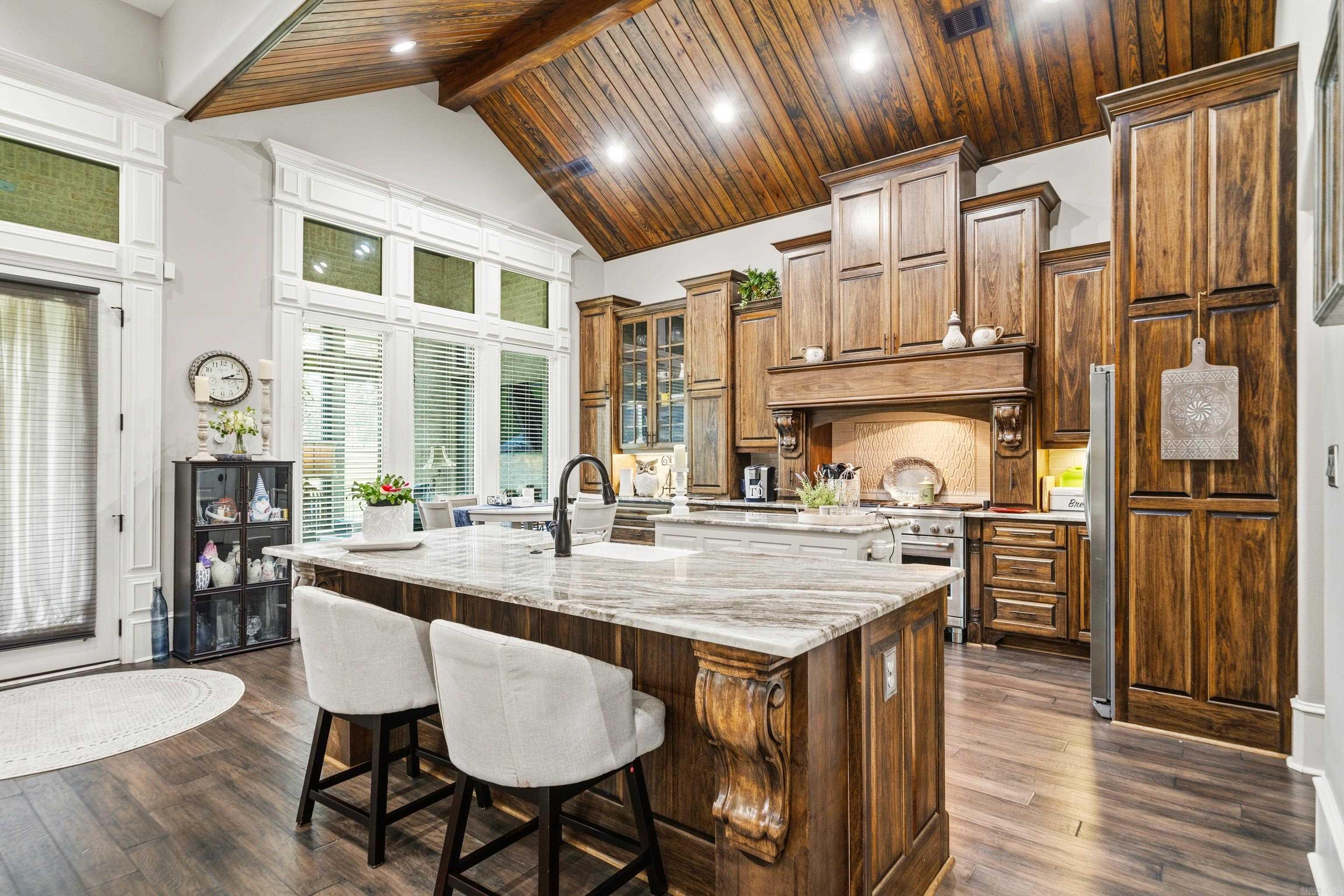 ARLINGTON PARK - Residential