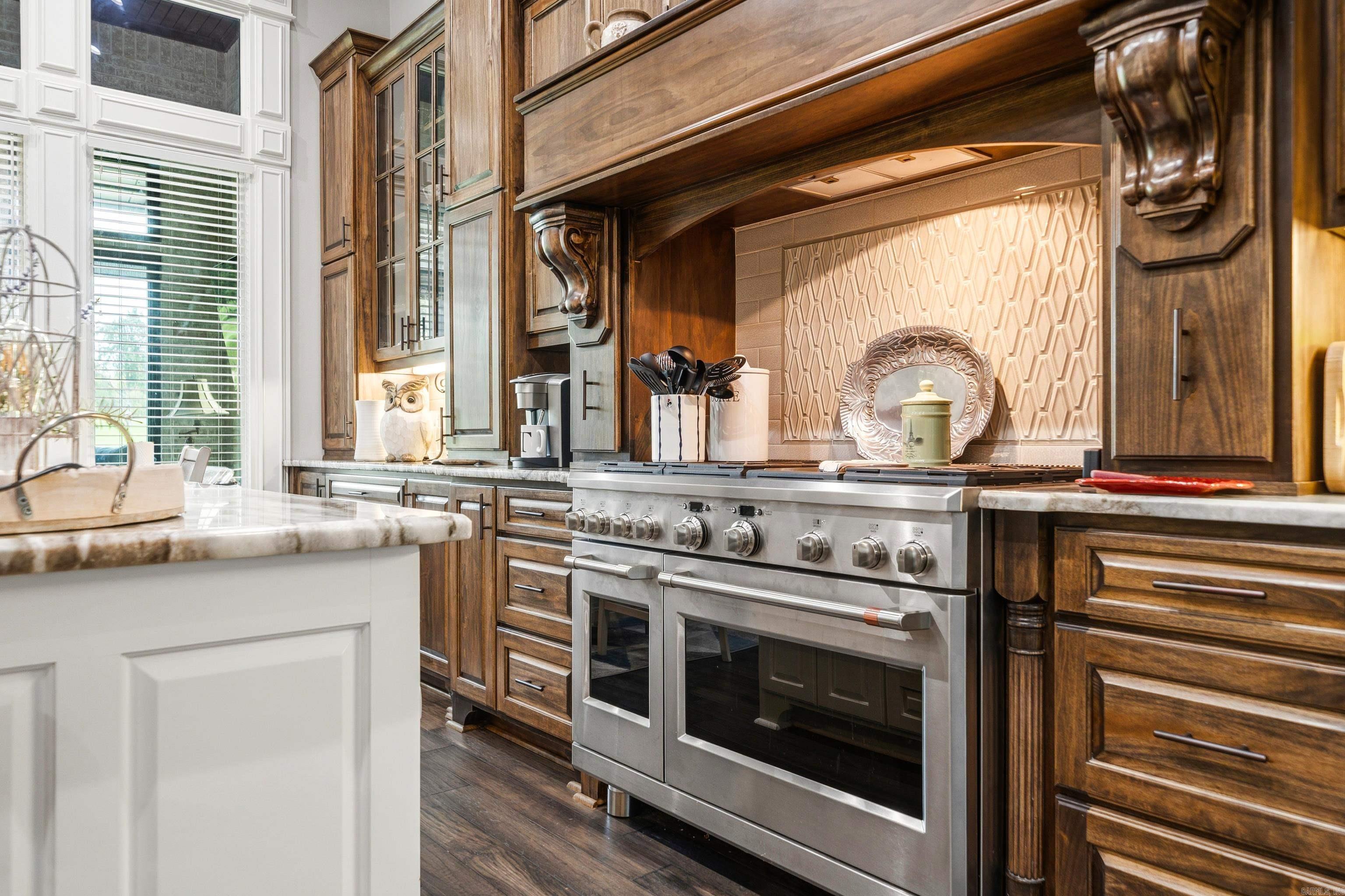 ARLINGTON PARK - Residential