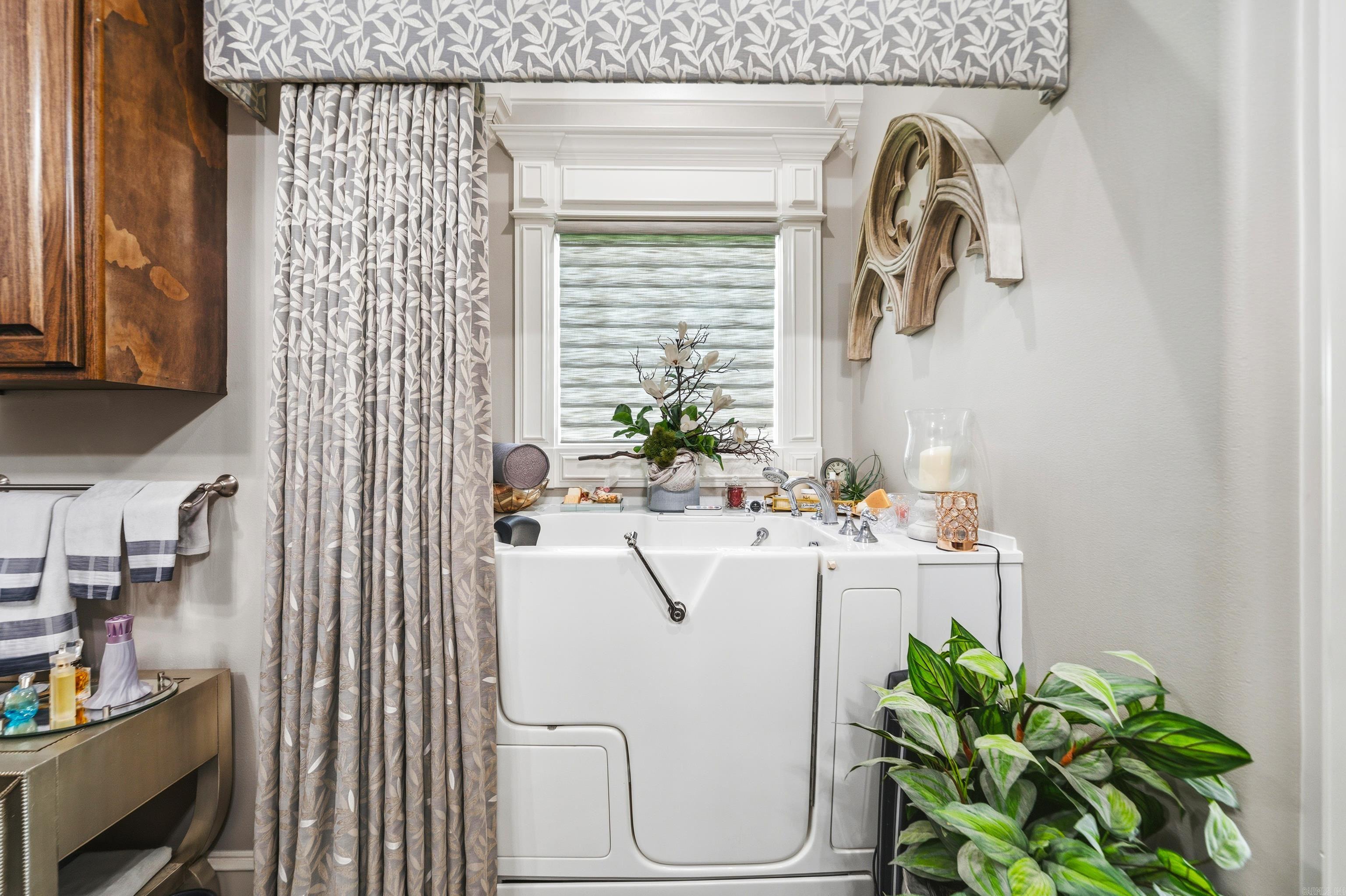 ARLINGTON PARK - Residential