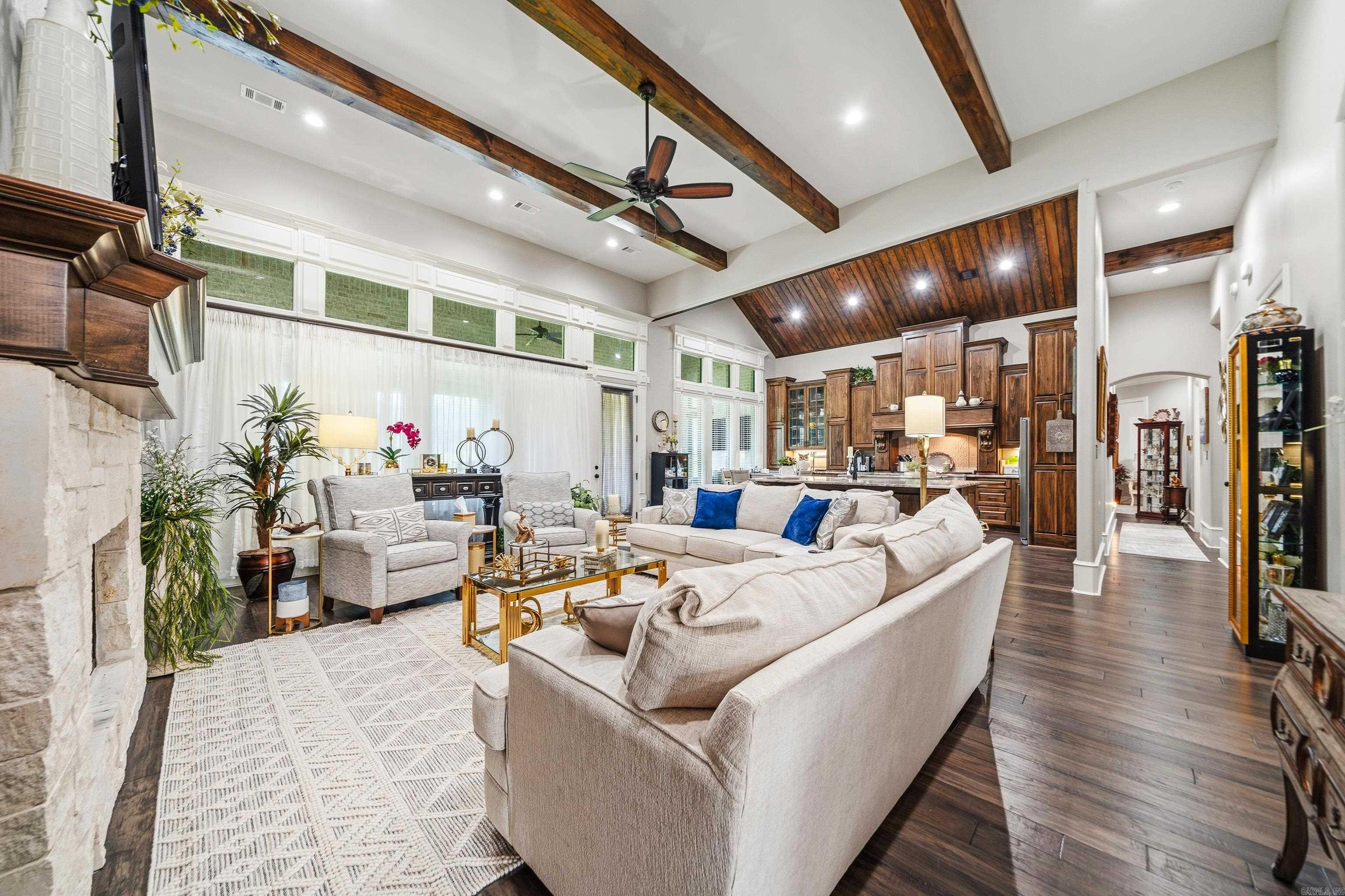 ARLINGTON PARK - Residential