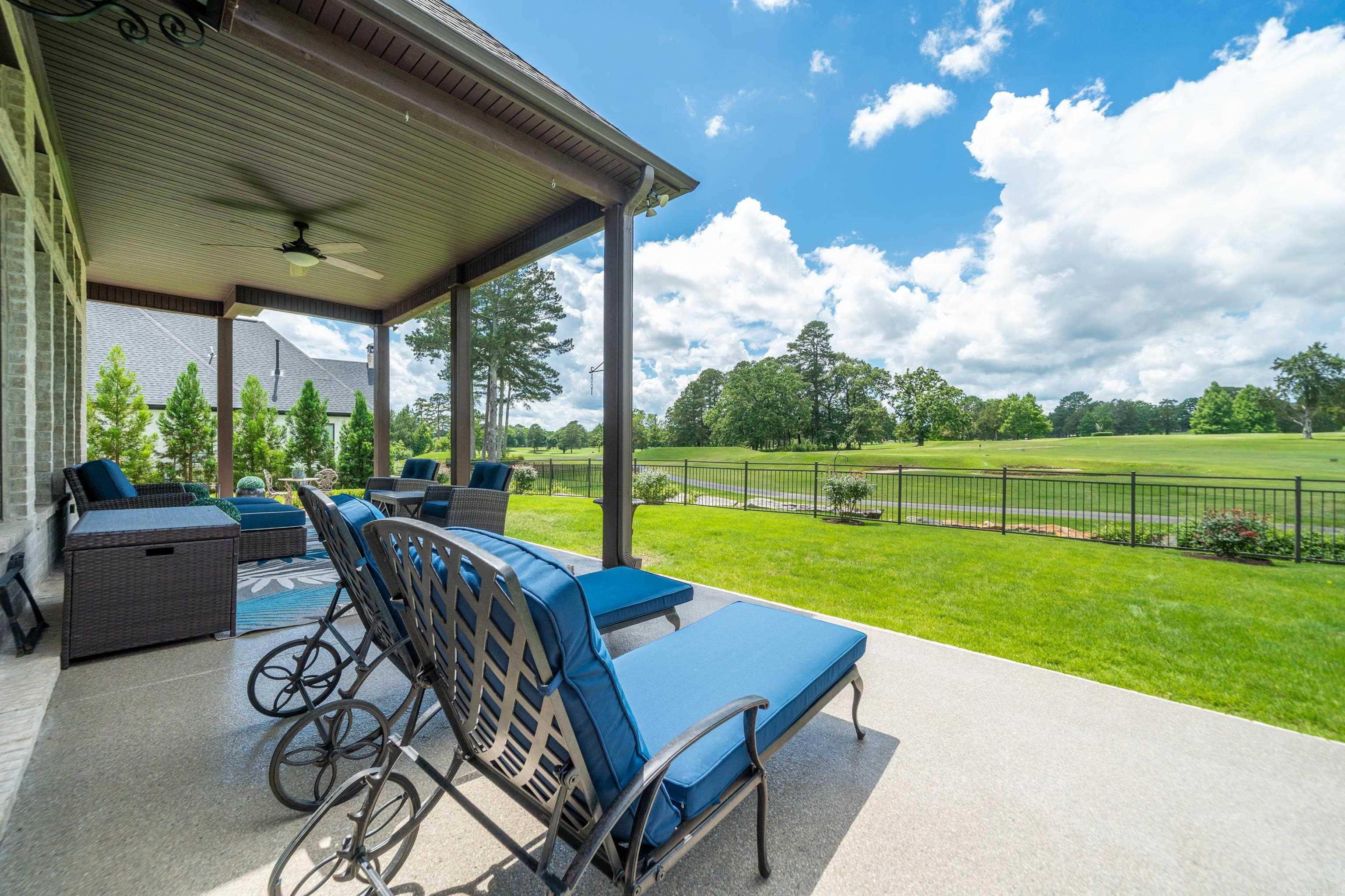 ARLINGTON PARK - Residential